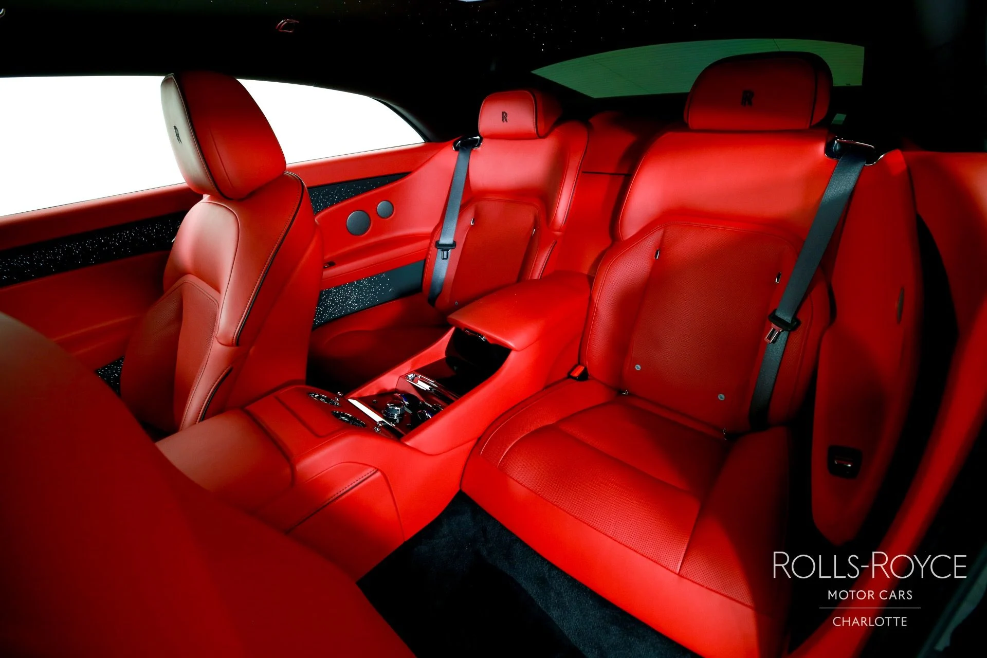 mph017_3415382700_Used_2024_Rolls_Royce_Spectre_1755798527_6470215f99
