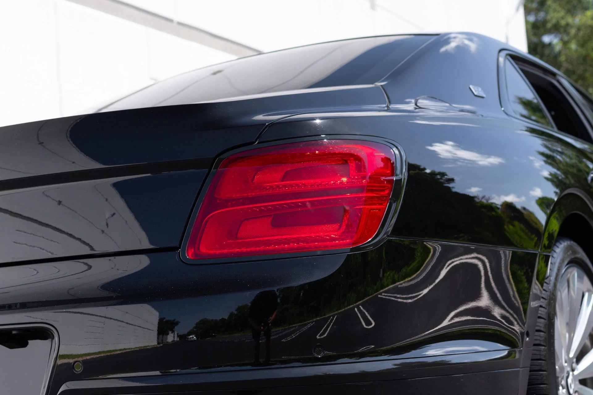 mph017_3416504374_Used_2020_Bentley_Flying_Spur_W12_1780979756_0e01e7a9d8