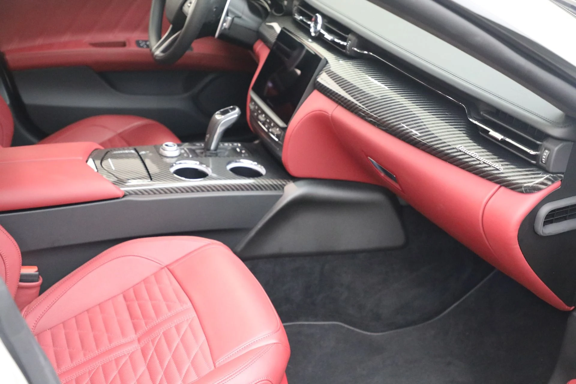 mph017_3417399693_Used_2022_Maserati_Quattroporte_Modena_Q4_1760624794_598ae259b0