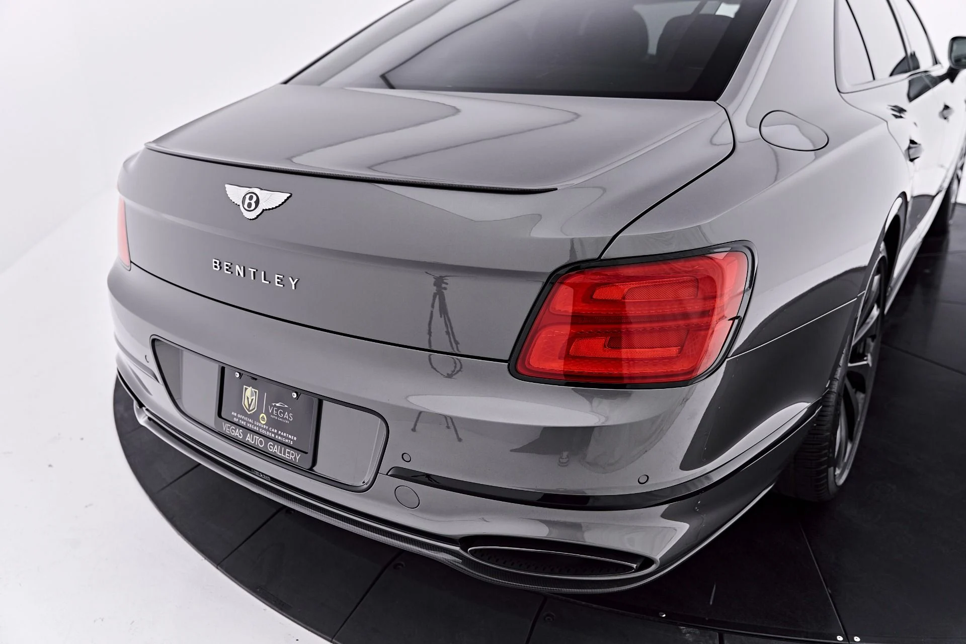 mph017_3421626092_Used_2022_Bentley_Flying_Spur_W12_1786226162_5205d65c15