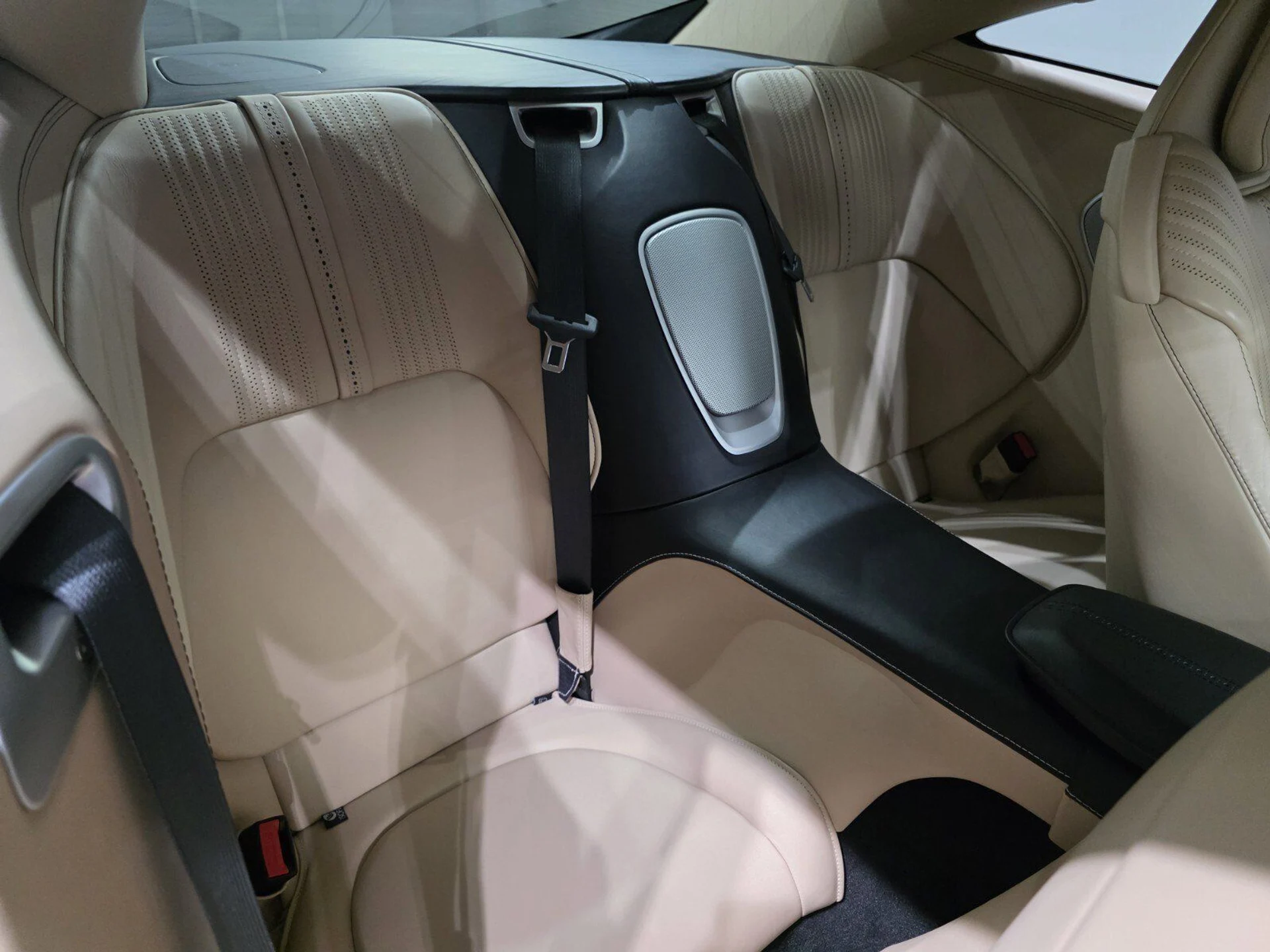 mph017_3426585459_badac141b543fa3f00b054fb279be224_2f887edd04