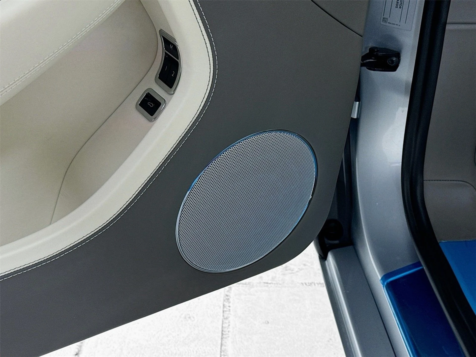 mph017_3430778447_7465d92809a001c2311abffd7bbaf7bdx_9db905f5ee