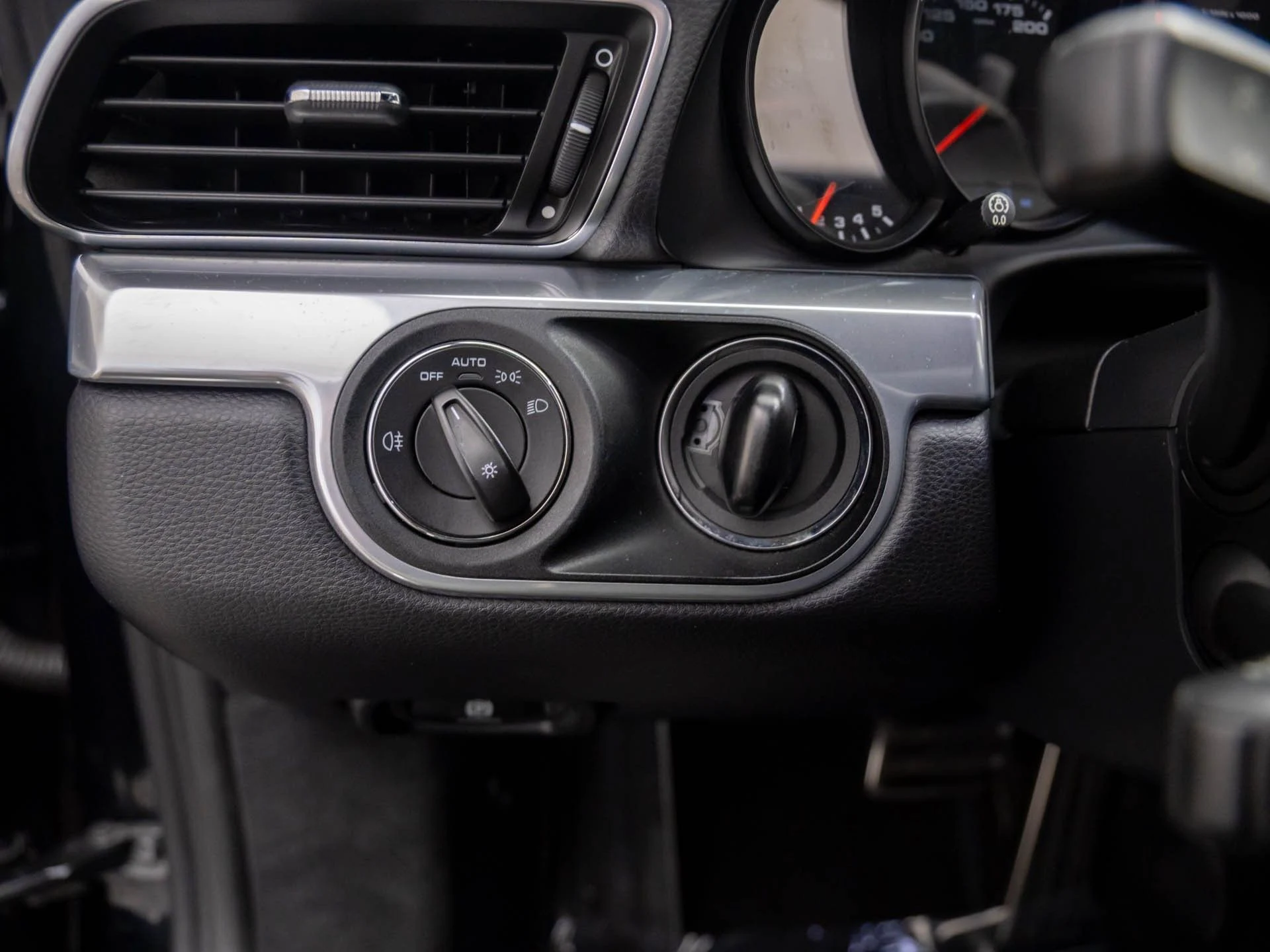 mph017_3432491606_6dfd3d3366877639bea126d12baa345dx_52778f5ce7