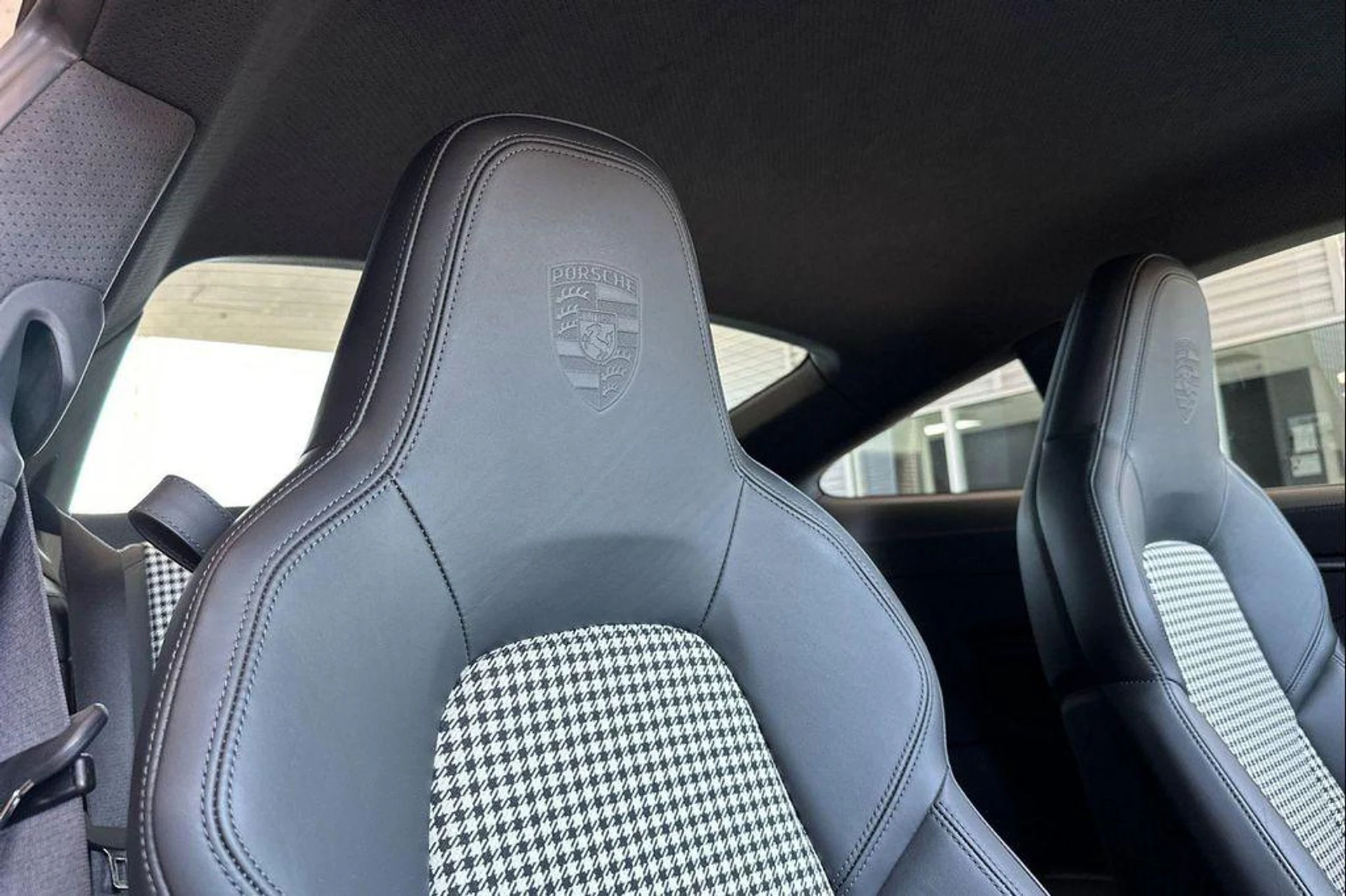 mph017_3442696659_T0cmy_B_Au_Da_P8_Iyfi_EMM_0_Ksja_L4_1d8465be39