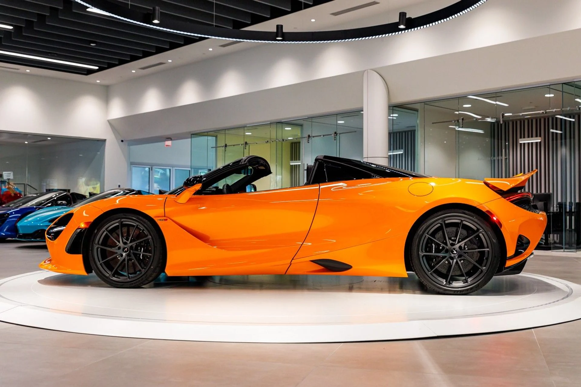 mph017_3446914528_651_p18_l_92c3a74a76