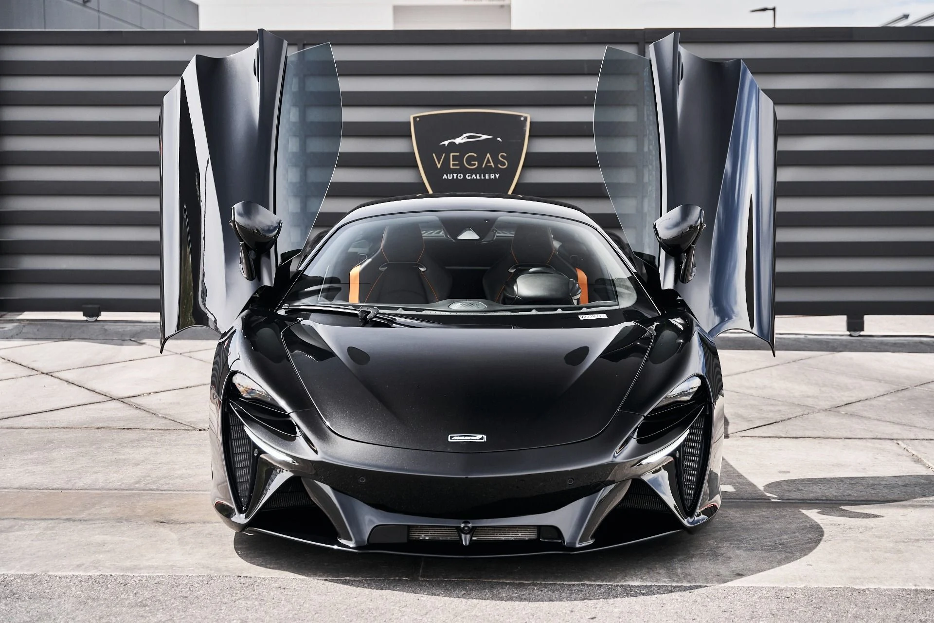 mph017_3455504726_Used_2024_Mc_Laren_Artura_1775583312_f040df7a12