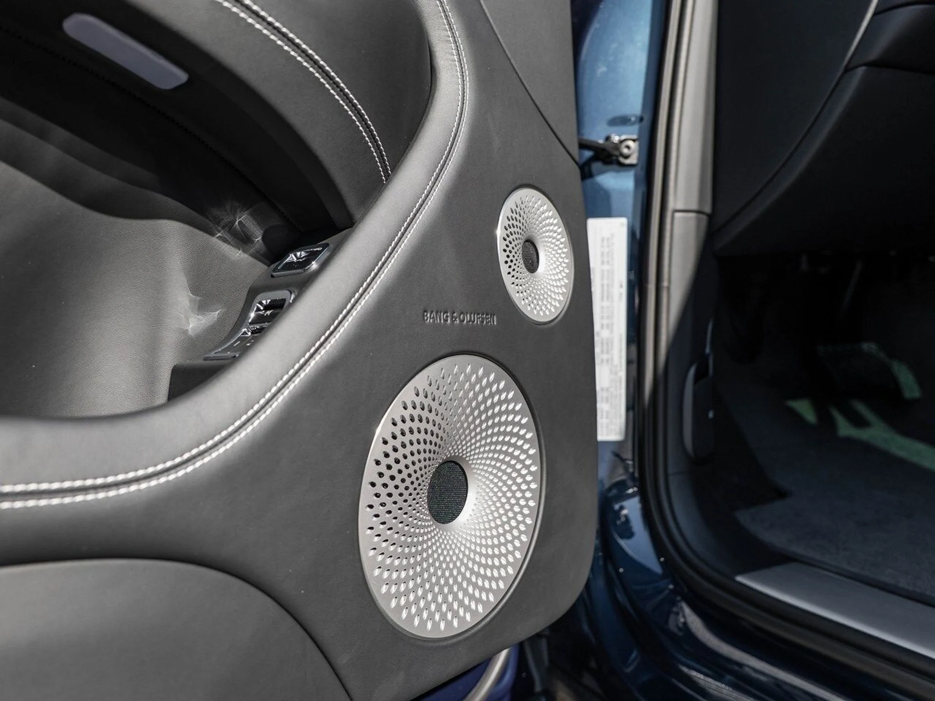 mph017_3456096577_191254e0fcdc26f138a85c88cc9cb54ex_0013b428fb