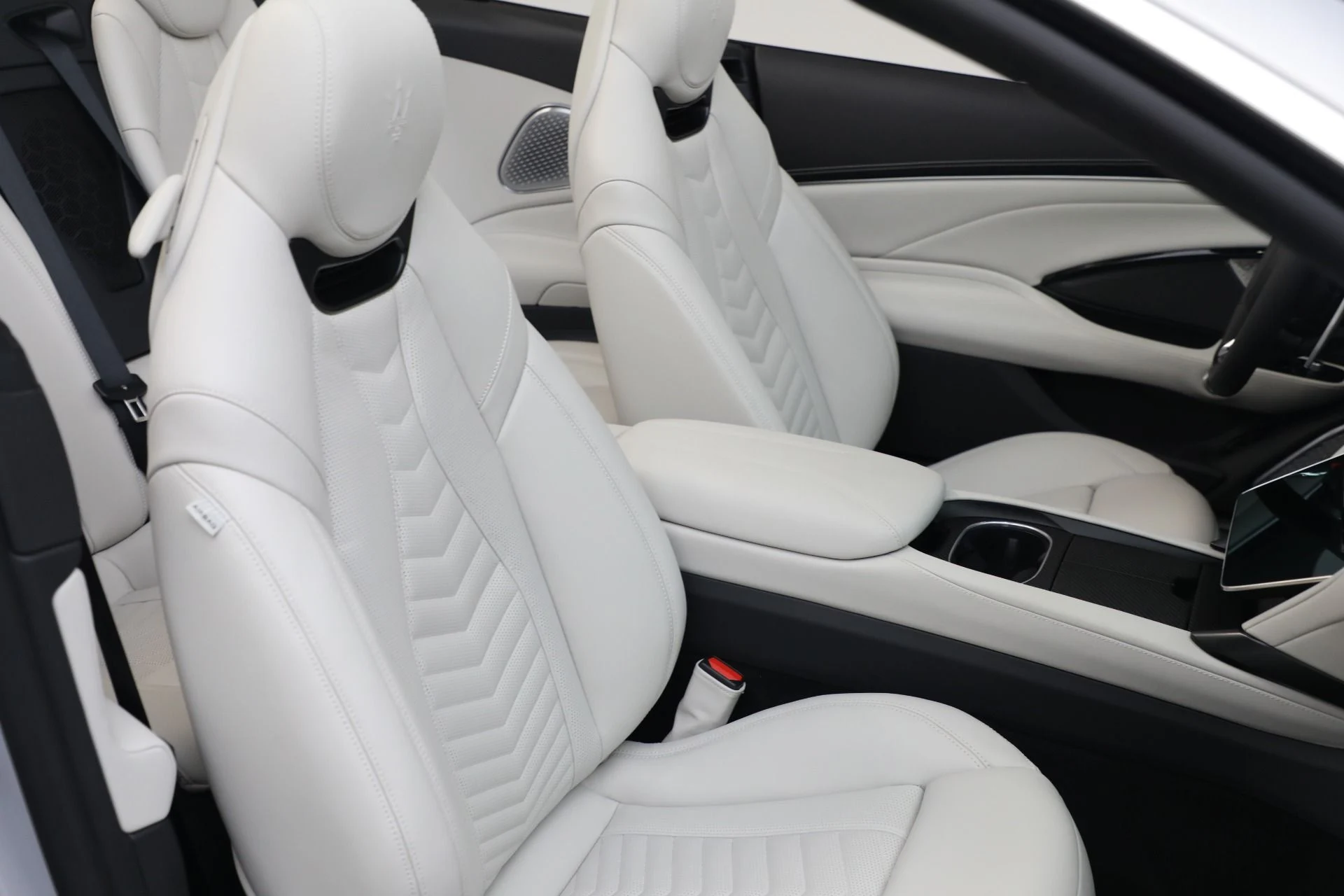 mph017_345626879_New_2026_Maserati_Gran_Cabrio_Modena_1760557805_ba7dd61c6b