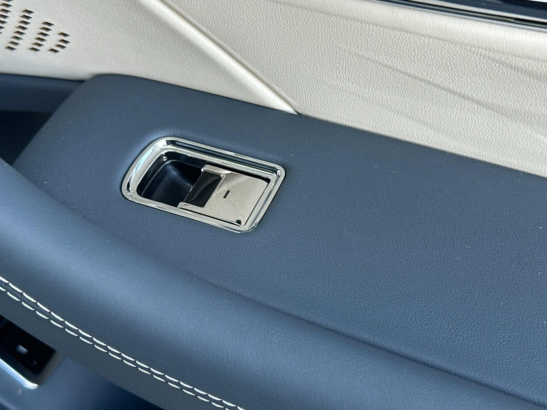 mph017_3465481852_New_2027_Bentley_Flying_Spur_1792838850_8484ed4dc6