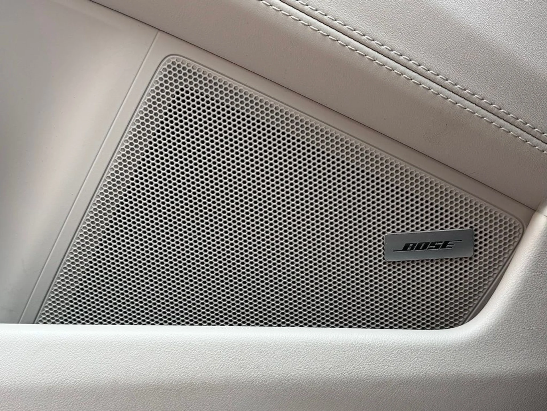 mph017_3466005232_7ae765a4ce6d63460628ee53e1114b7cx_e9030a0647