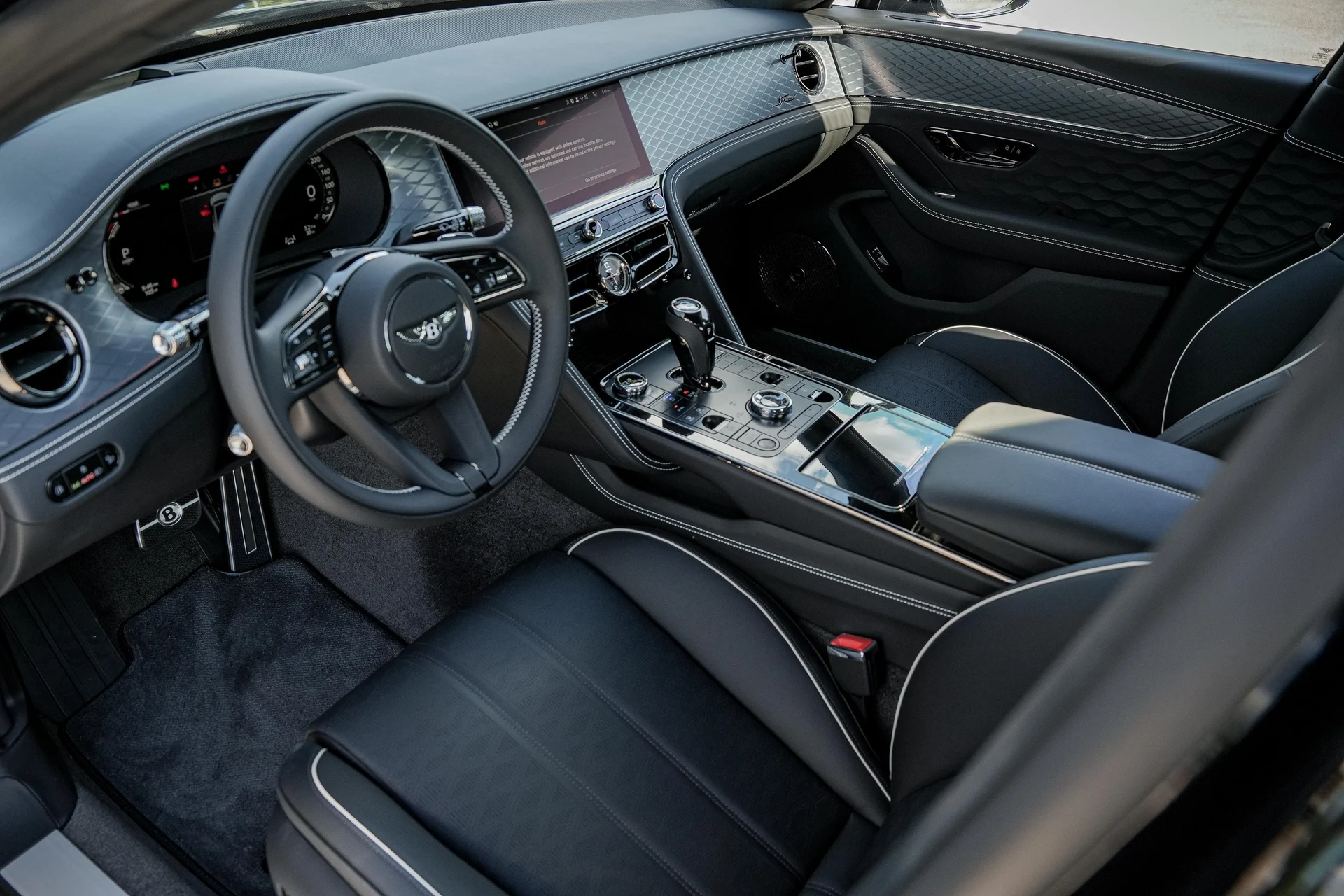 mph017_3471694507_Hi_Tech_Luxury_Imports_LLC_SCBBR_6_ZG_1_SC_022806_image_17_ea28cf4ad0