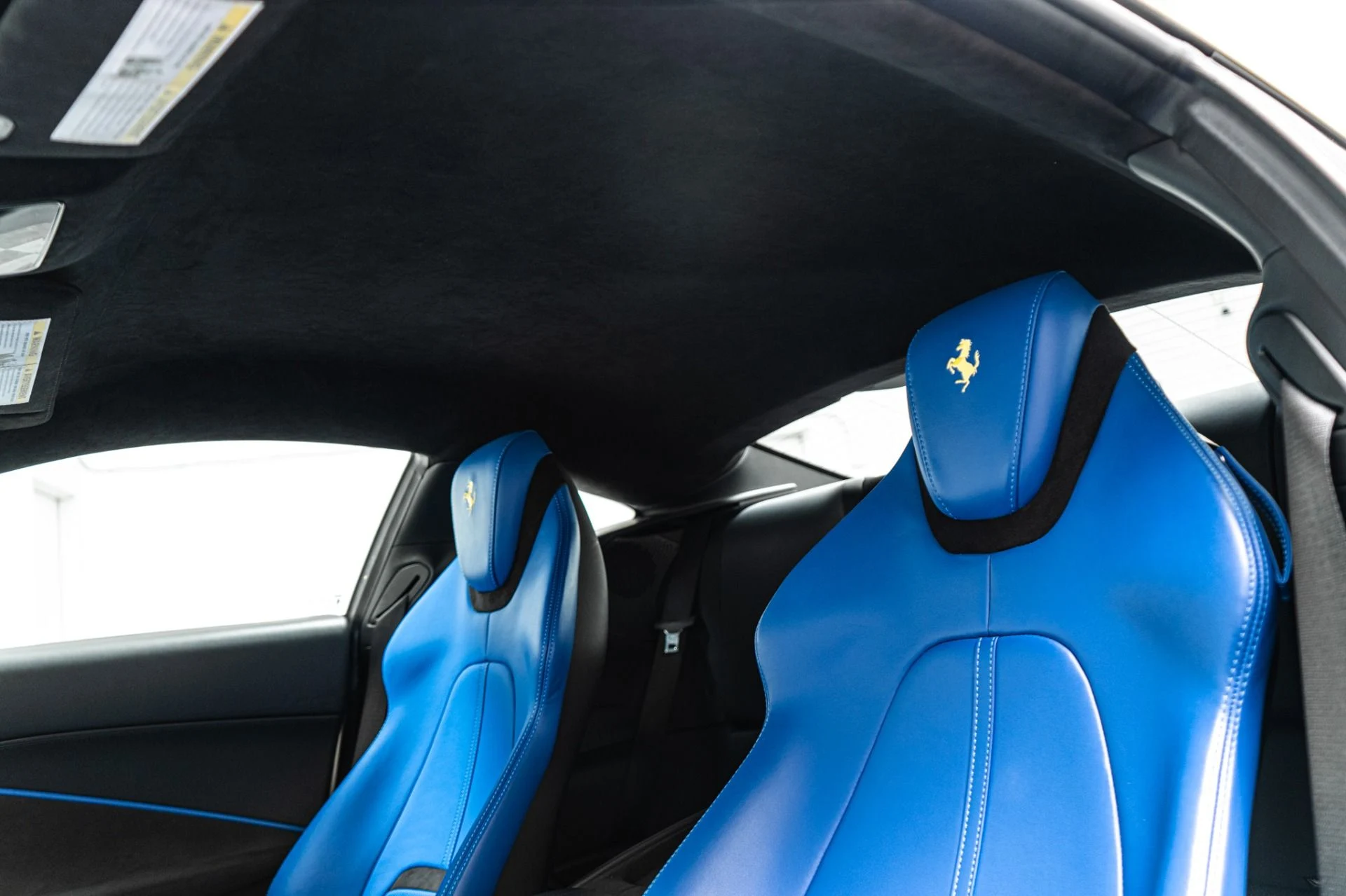mph017_3481576462_Used_2022_Ferrari_Roma_Two_Tone_Interior_Carbon_Fiber_Interior_Trim_JBL_Hi_Fi_1787948210_48f6903b13