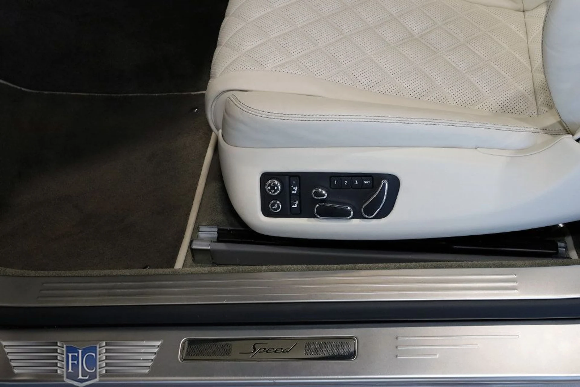 mph017_3486282152_used_2017_bentley_continental_gtspeedconvertible_9689_22985658_18_1024_5b3ea00036