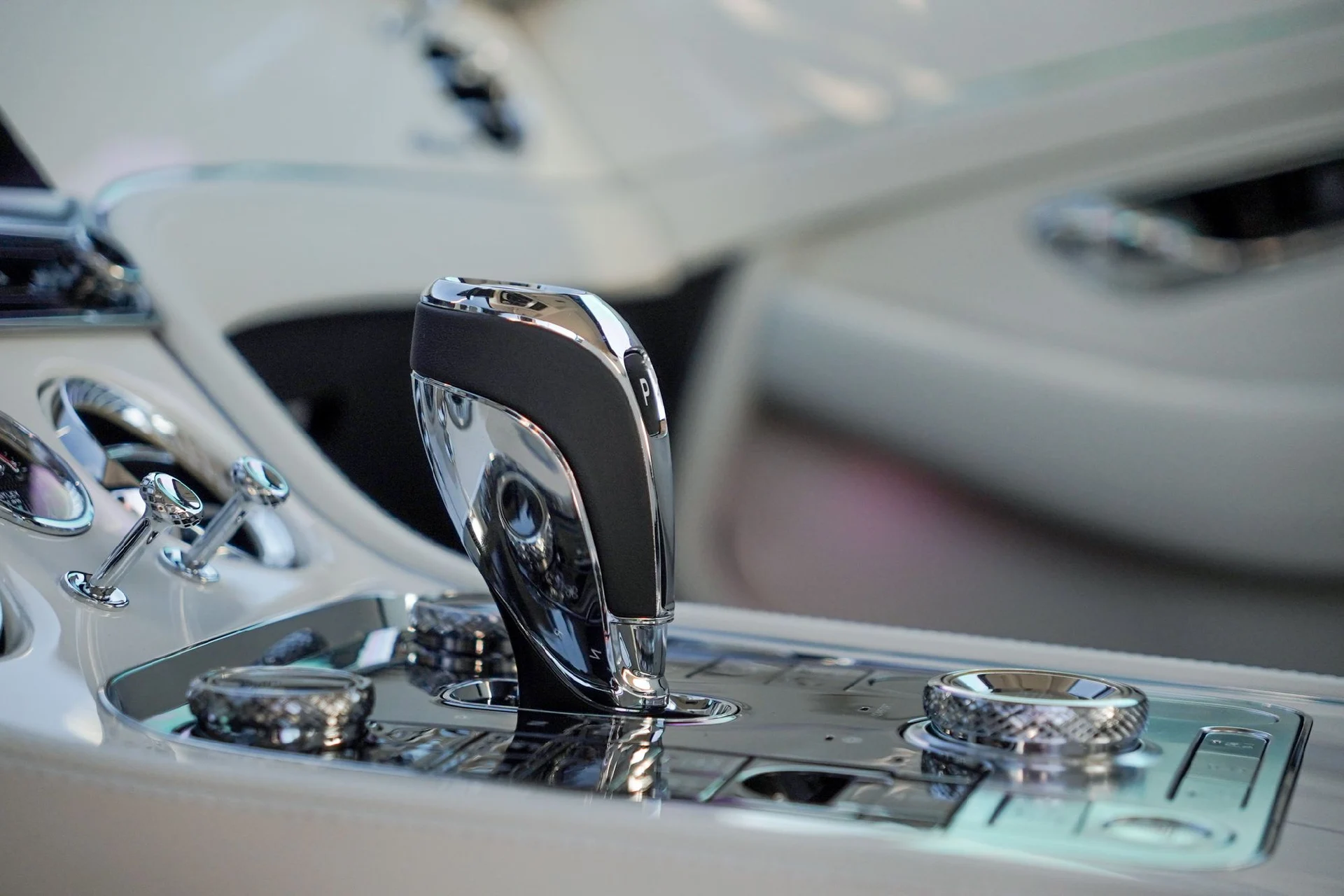 mph017_3495312954_Hi_Tech_Luxury_Imports_LLC_SCBCP_2_ZG_7_TC_025259_image_17_52299b331f