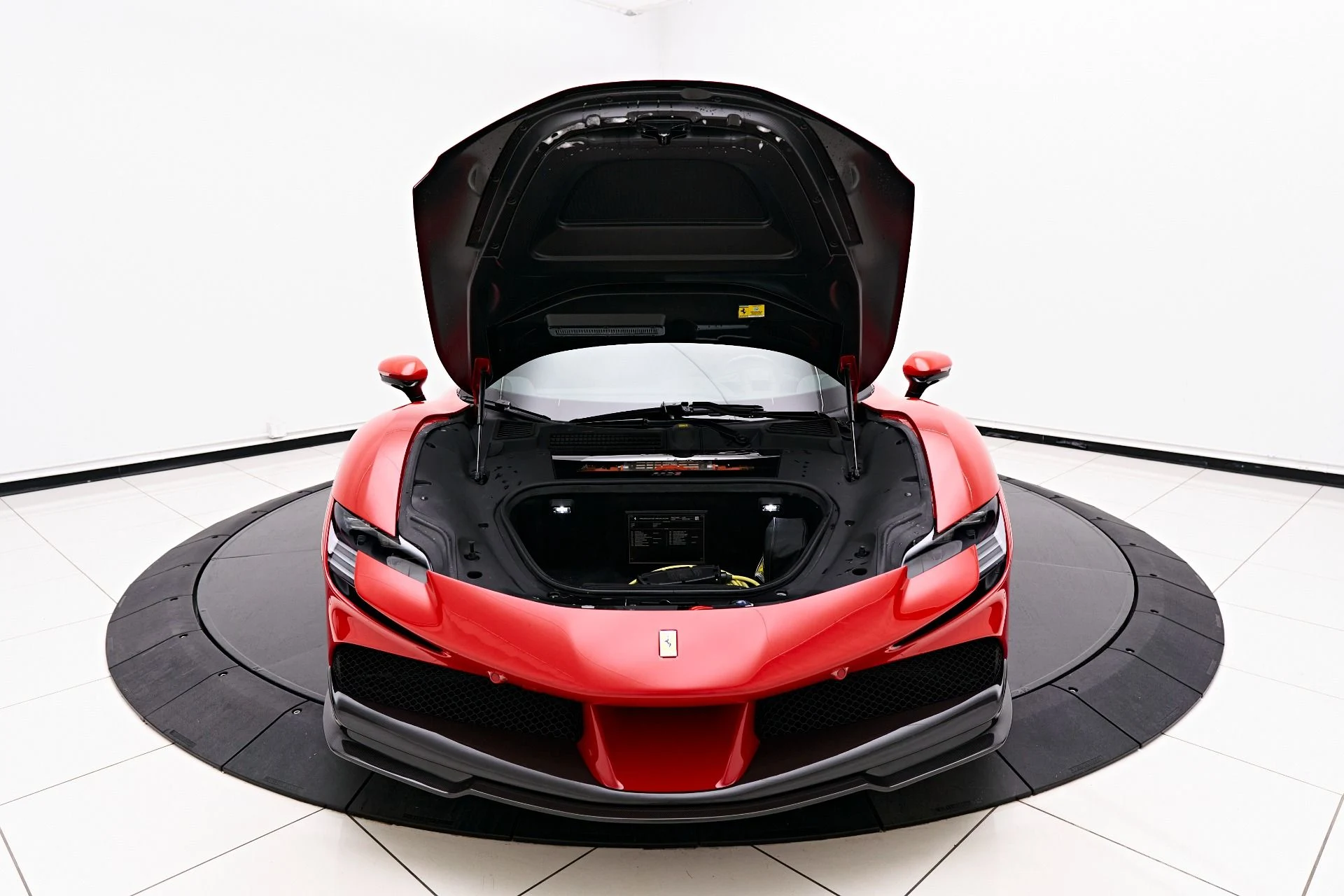 mph017_3498117635_Used_2021_Ferrari_SF_90_Stradale_Base_1690065586_6b5a8ef702