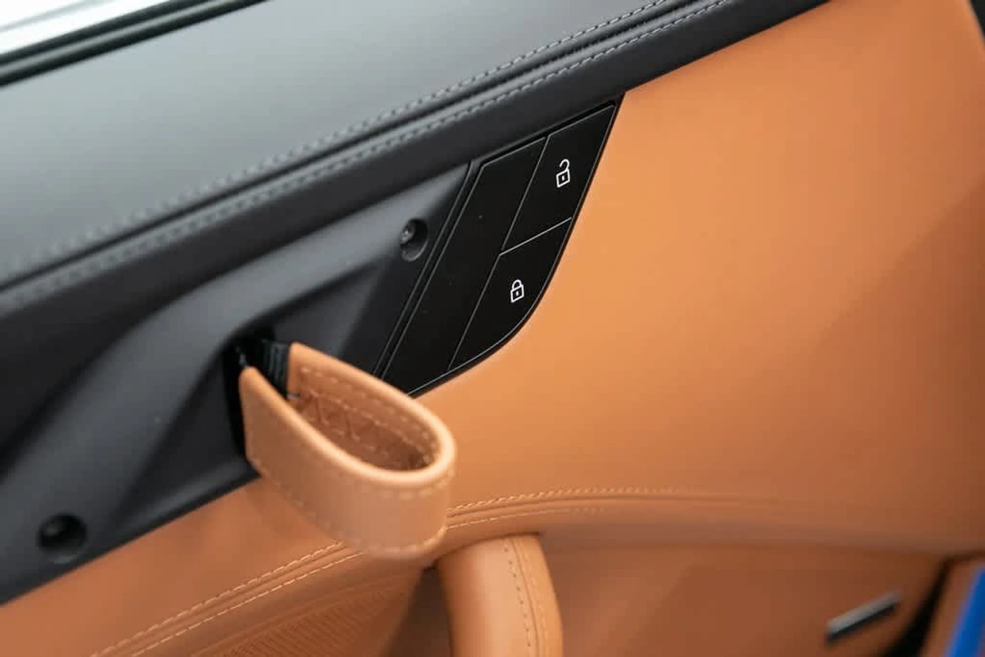 mph017_3504272676_c69f1652035bdda1de5e12533a5cd5f8x_30e9603ebb