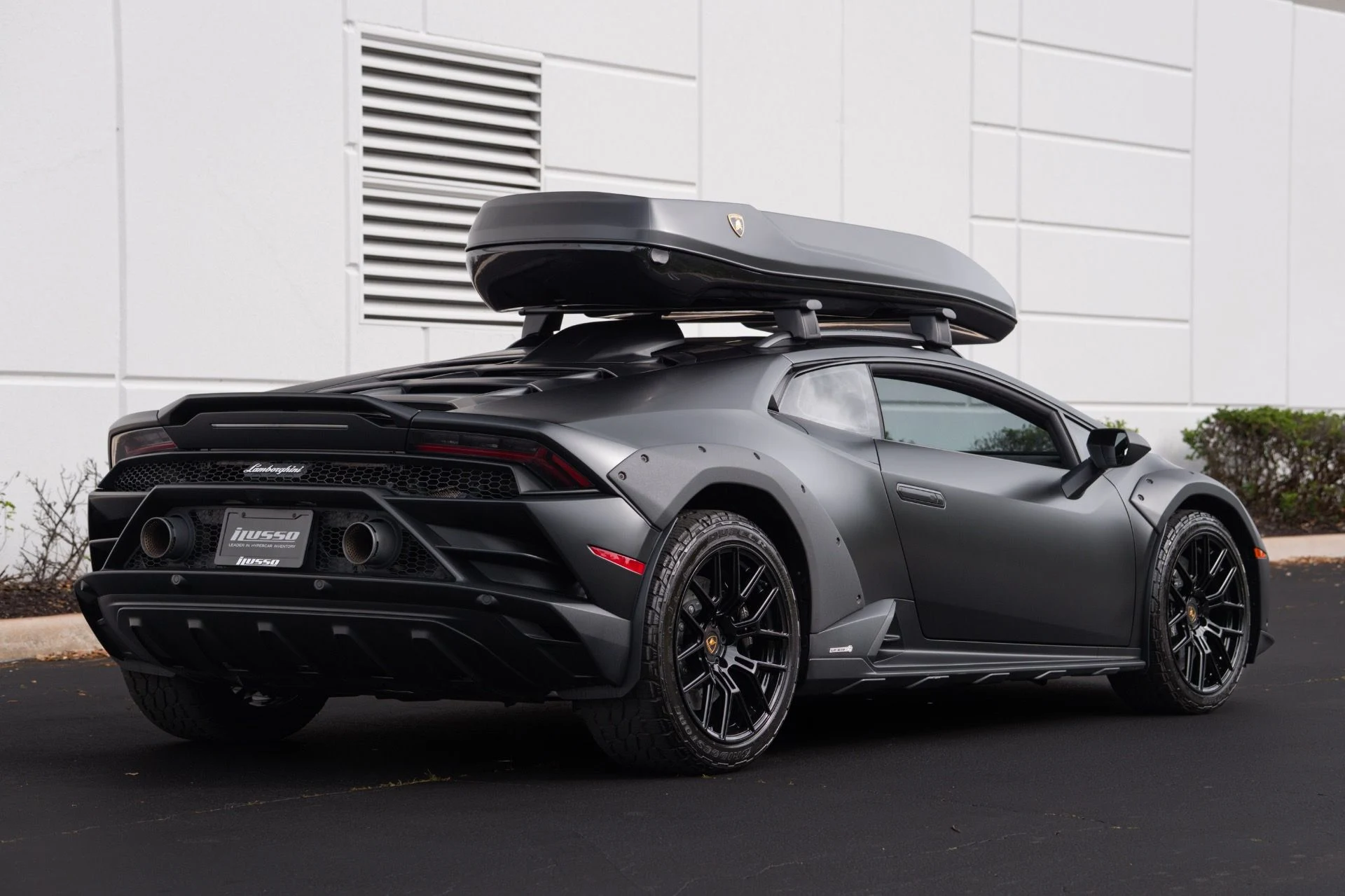 mph017_3505208178_Used_2024_Lamborghini_Huracan_Sterrato_1775279109_dbe36013b1