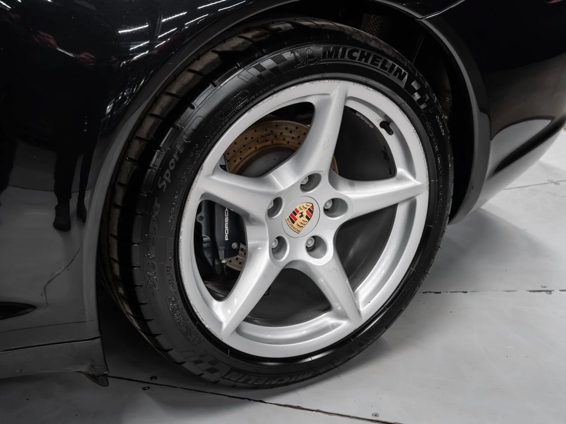 mph017_350654261_porsche_911_2006_44a0698e28