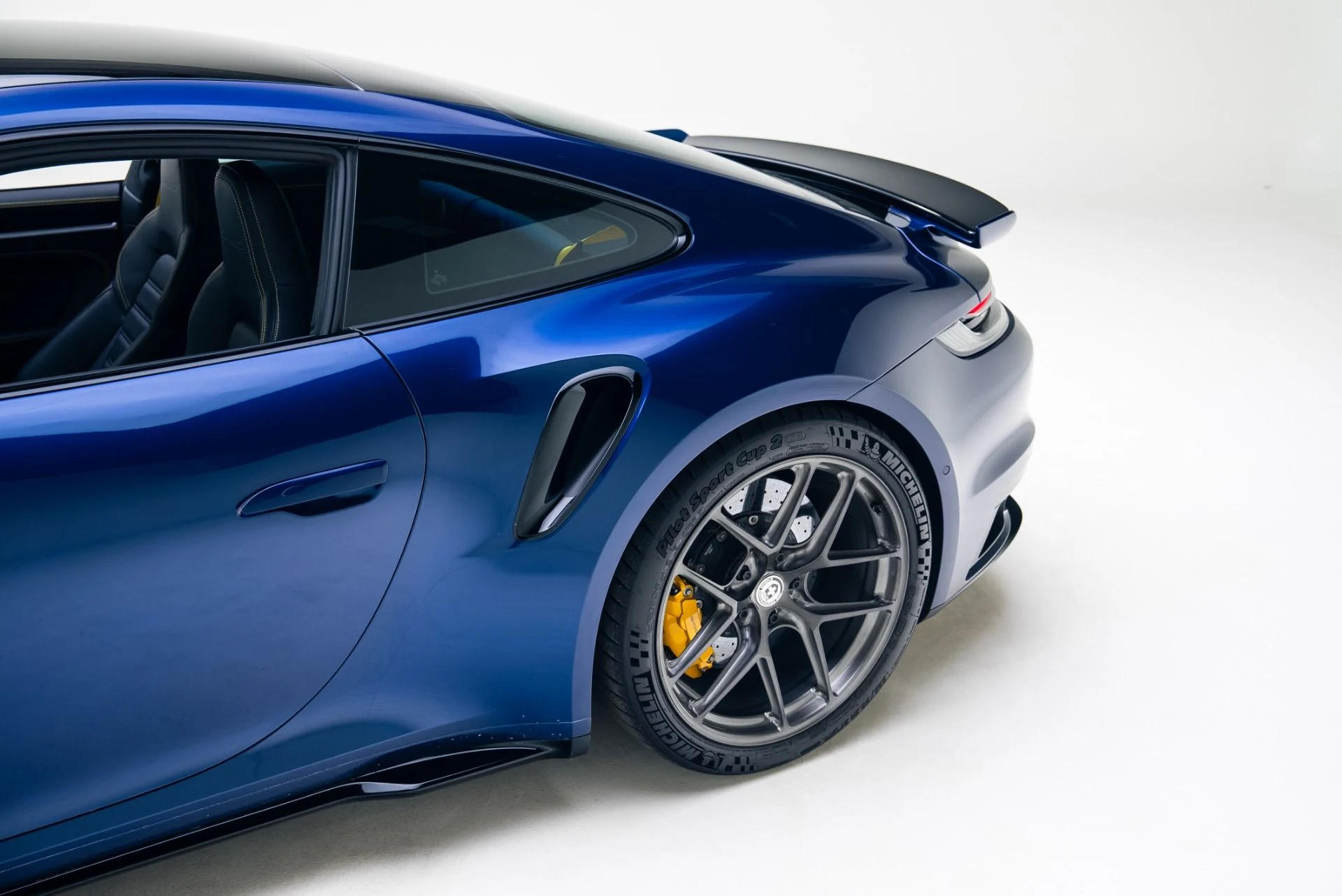 mph017_3513536027_Used_2022_Porsche_911_Turbo_S_1766184779_69a3f87466