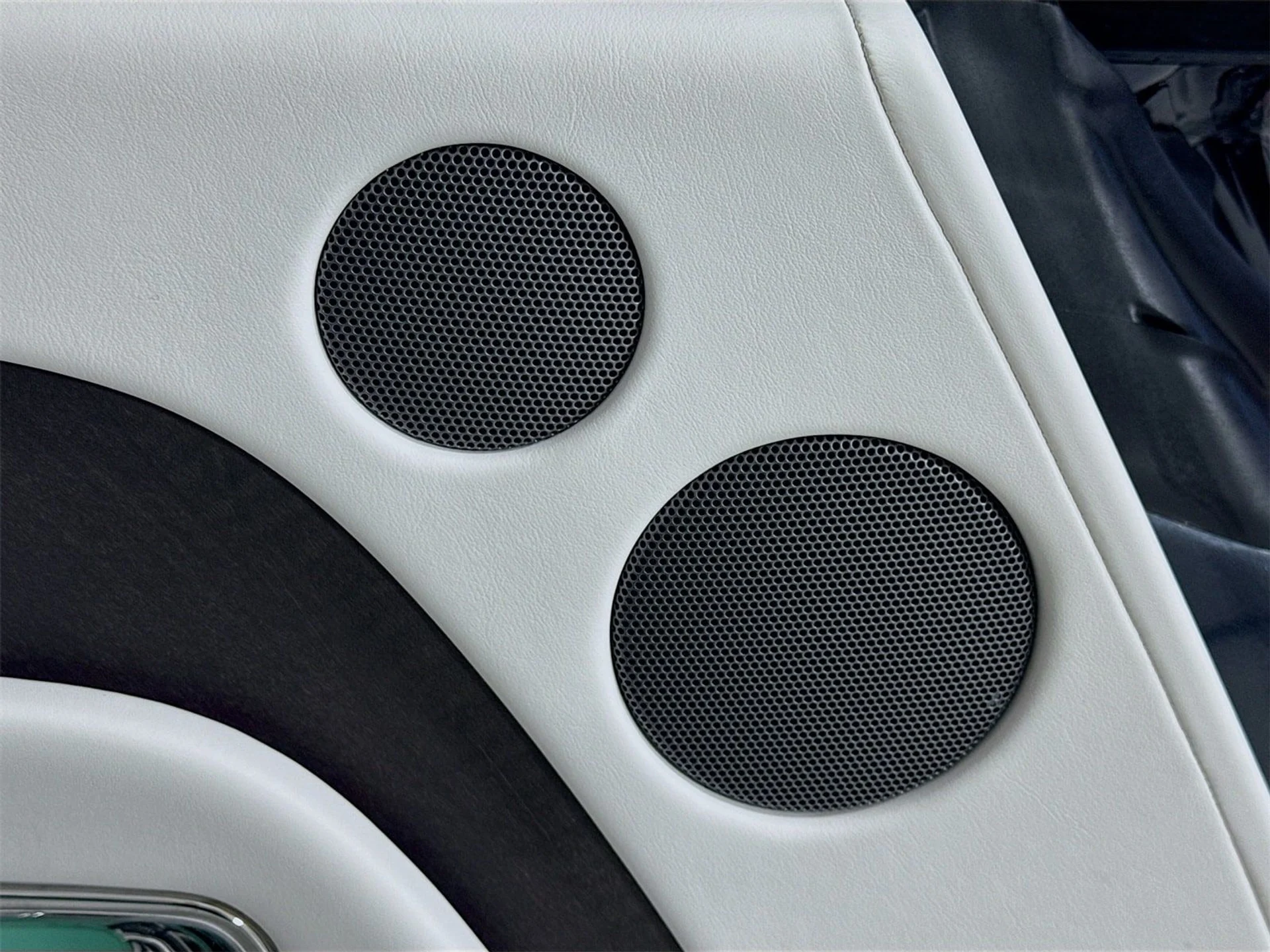 mph017_351839818_b65c2e55ce2605ce9f29b7b4252c0e43x_ec2b5fe33a