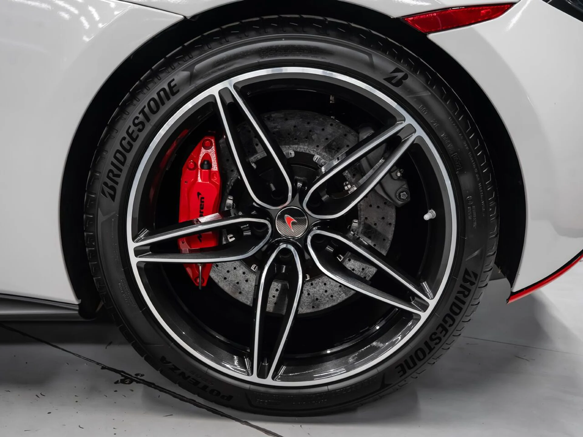 mph017_3525735953_mclaren_570s_2017_72ec1828d8