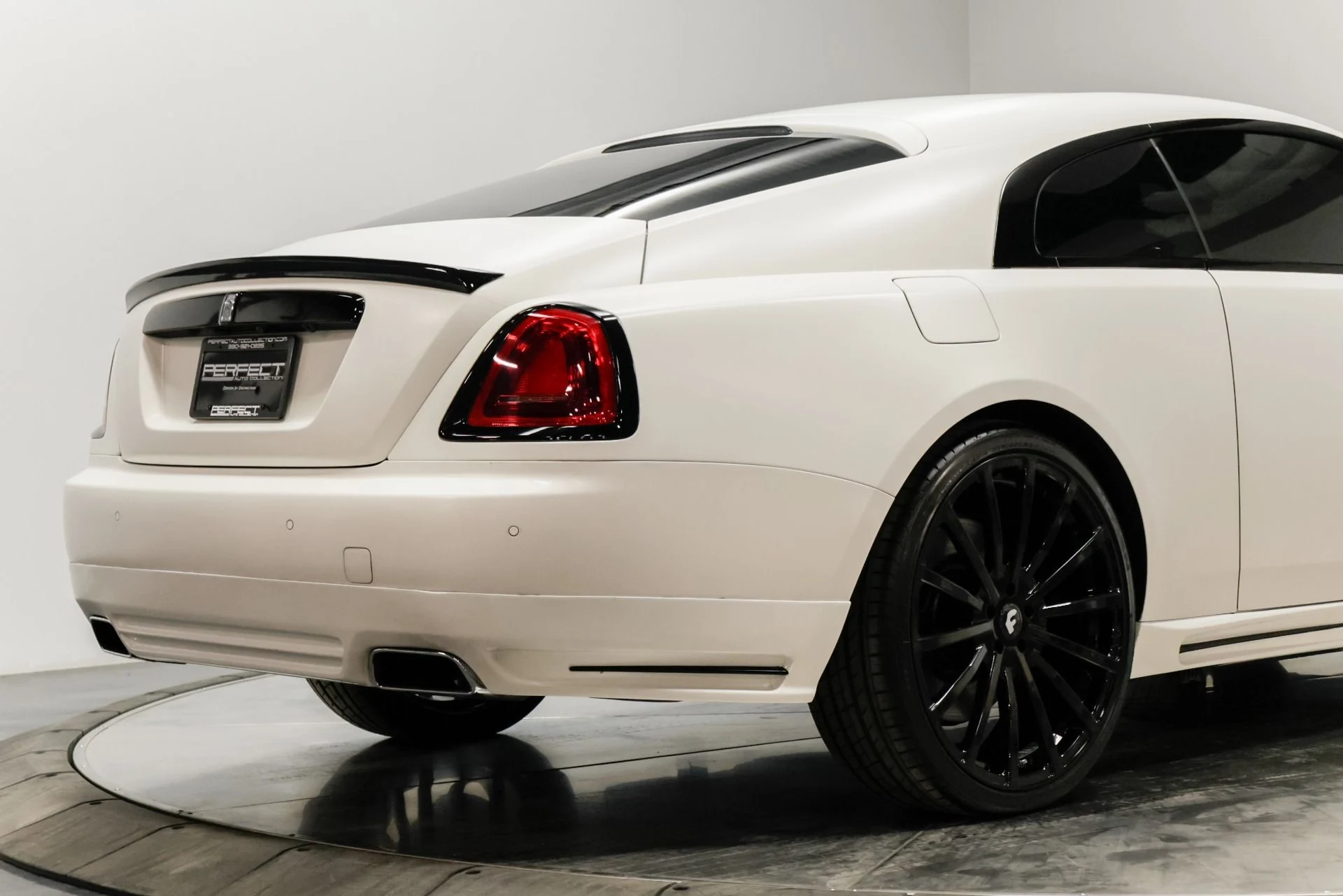 mph017_3527029049_Used_2014_Rolls_Royce_Wraith_1761229868_b1499940df