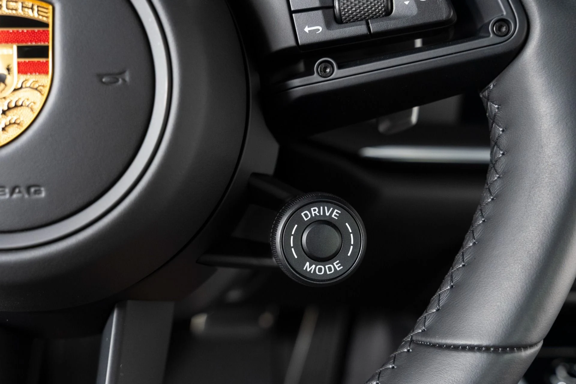 mph017_3532417831_Used_2024_Porsche_911_Turbo_S_1754514787_d502b3837c