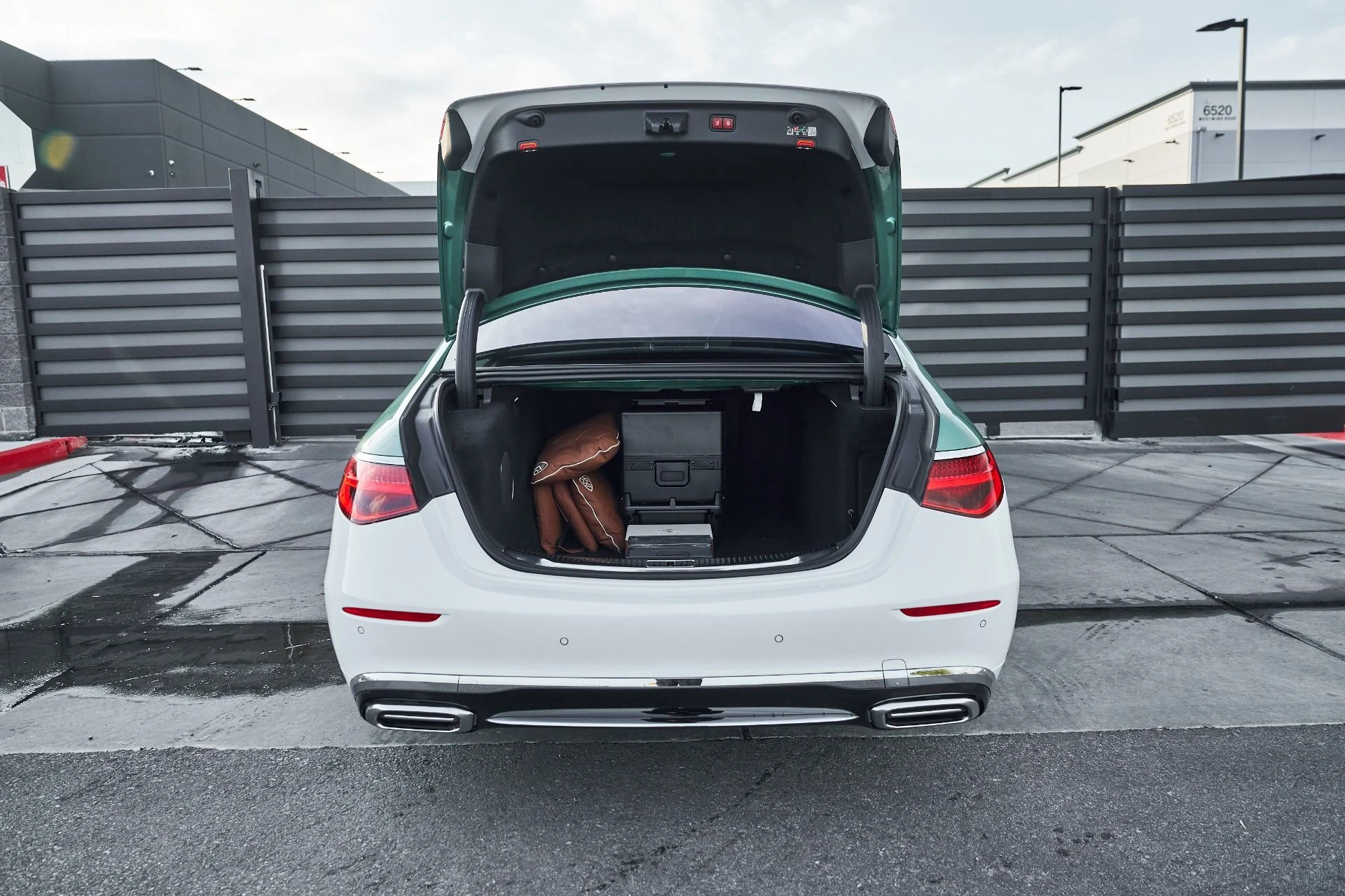 mph017_3545603431_Used_2026_Mercedes_Benz_S_Class_Maybach_S_680_1769716636_29b0d76c12