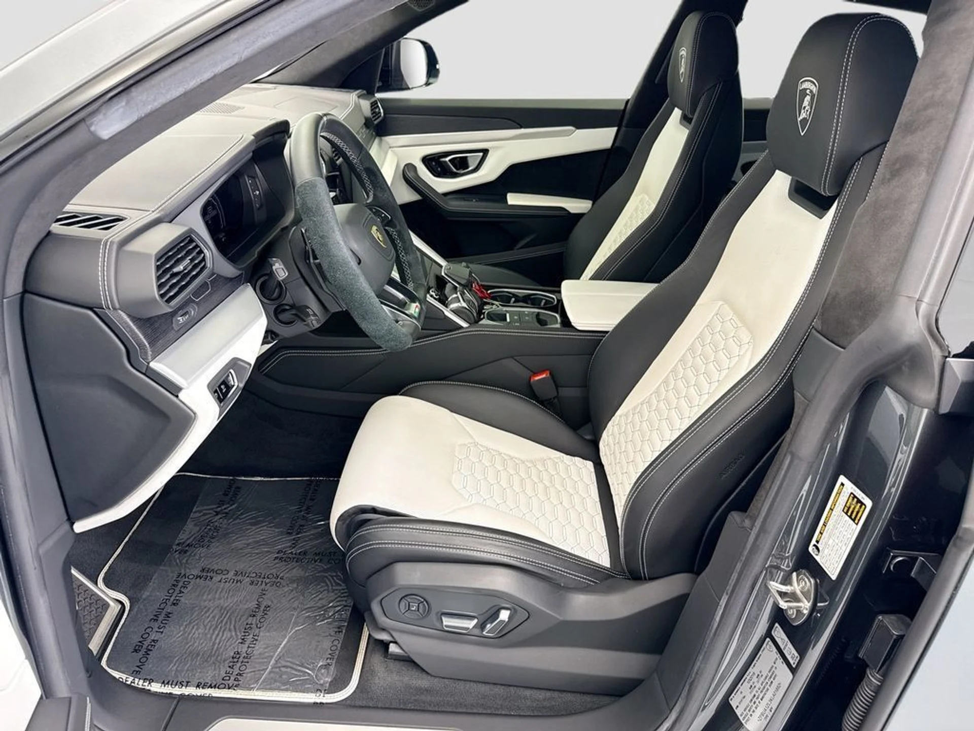 mph017_3549390776_used_2019_lamborghini_urus_awd_8119_23021211_18_1024_27c7ad67e2
