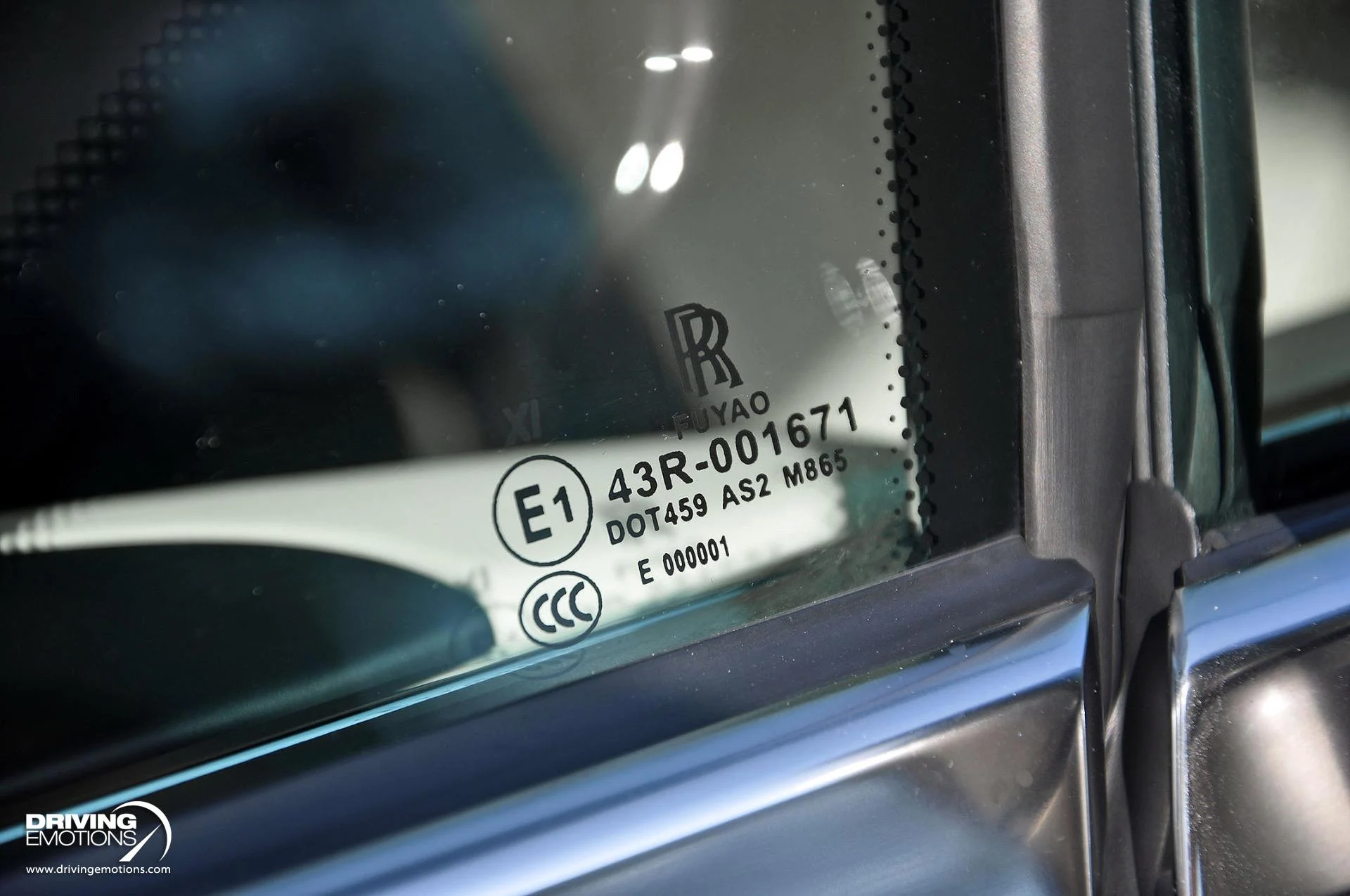 mph017_3555706126_883_p18_l_b4131bc0bf