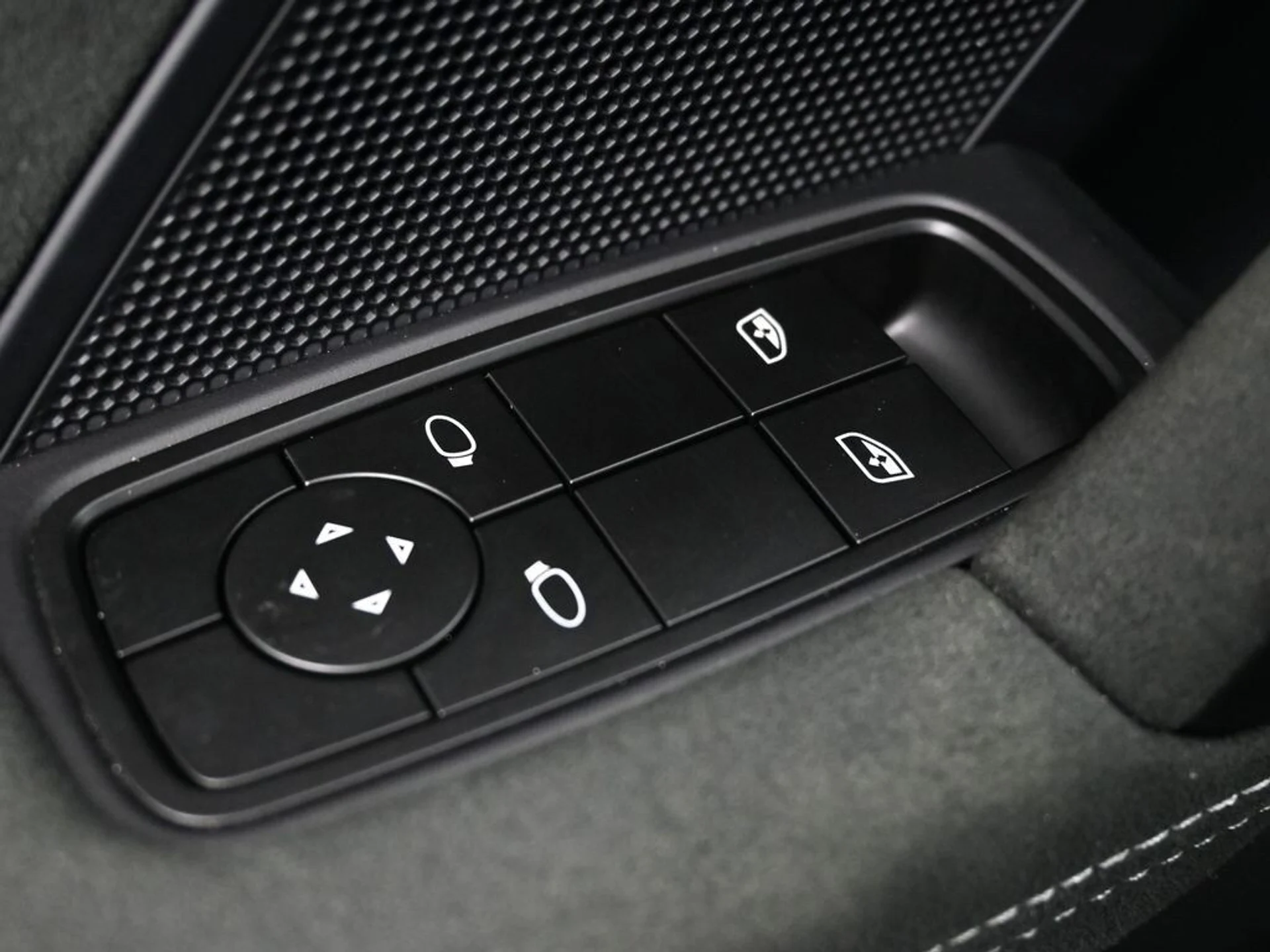 mph017_3561503636_8f889786c64d445562d033b1b40da33cx_0ba6773cc5