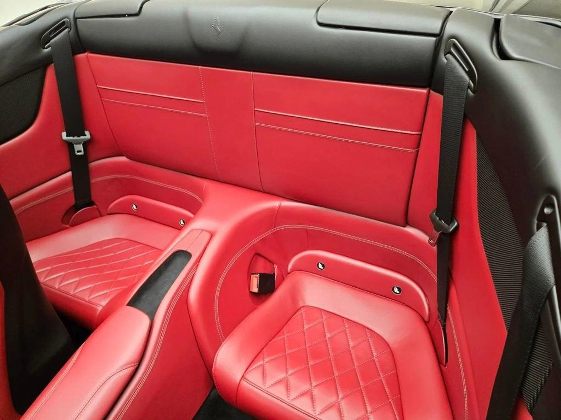 mph017_356951009_Used_2015_Ferrari_California_T_1776503260_b030b610db