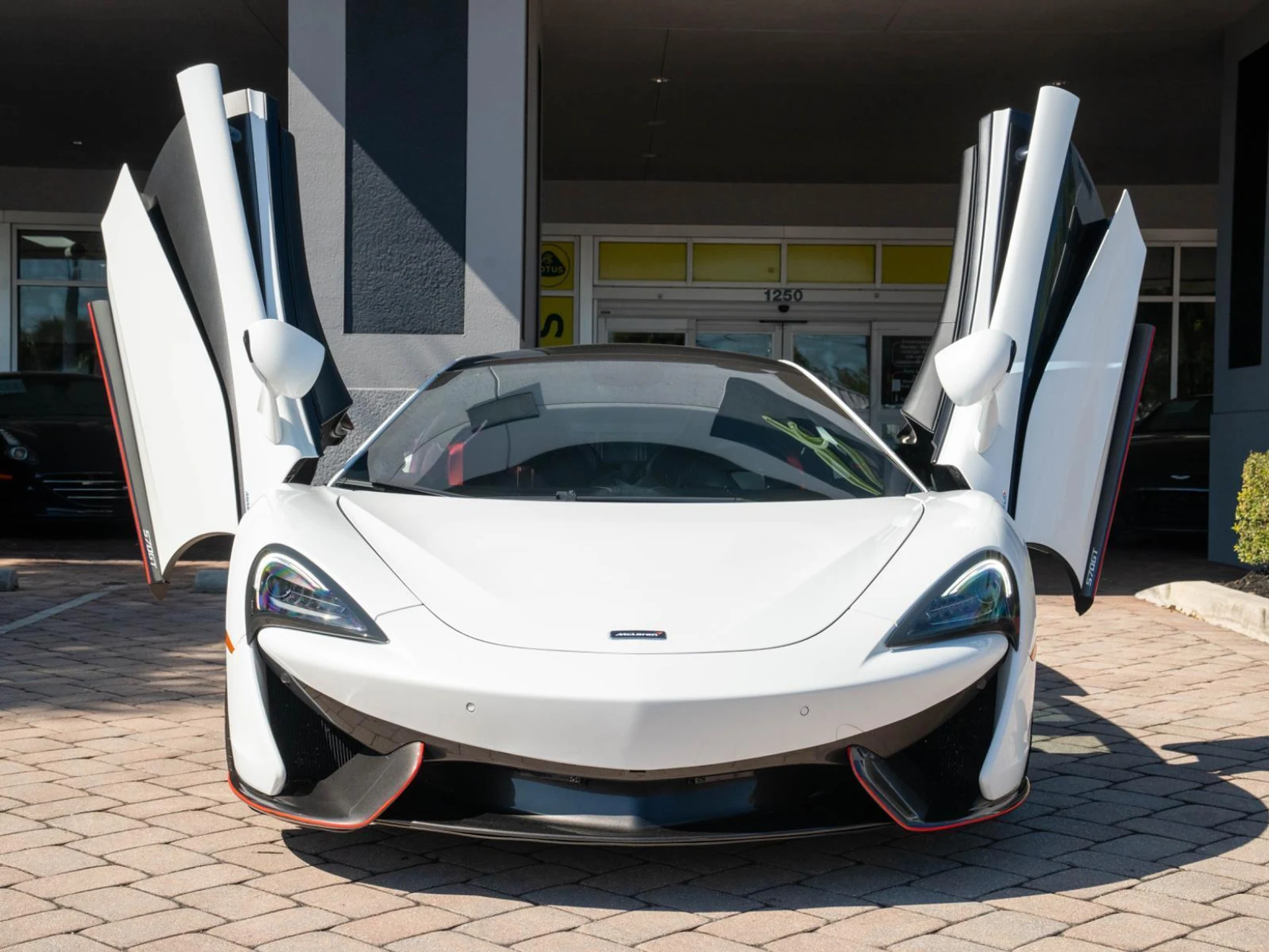 mph017_3571517333_Used_2017_Mc_Laren_570_GT_1770201402_c6493e8ca1