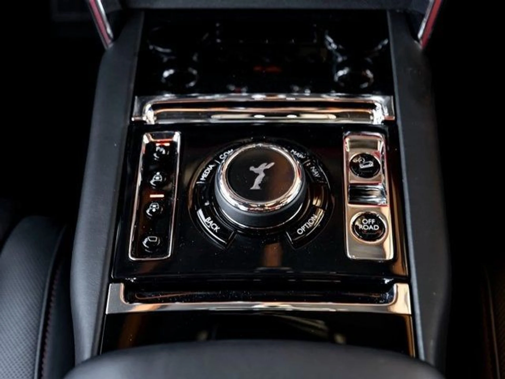 mph017_3575722012_18_7047228921