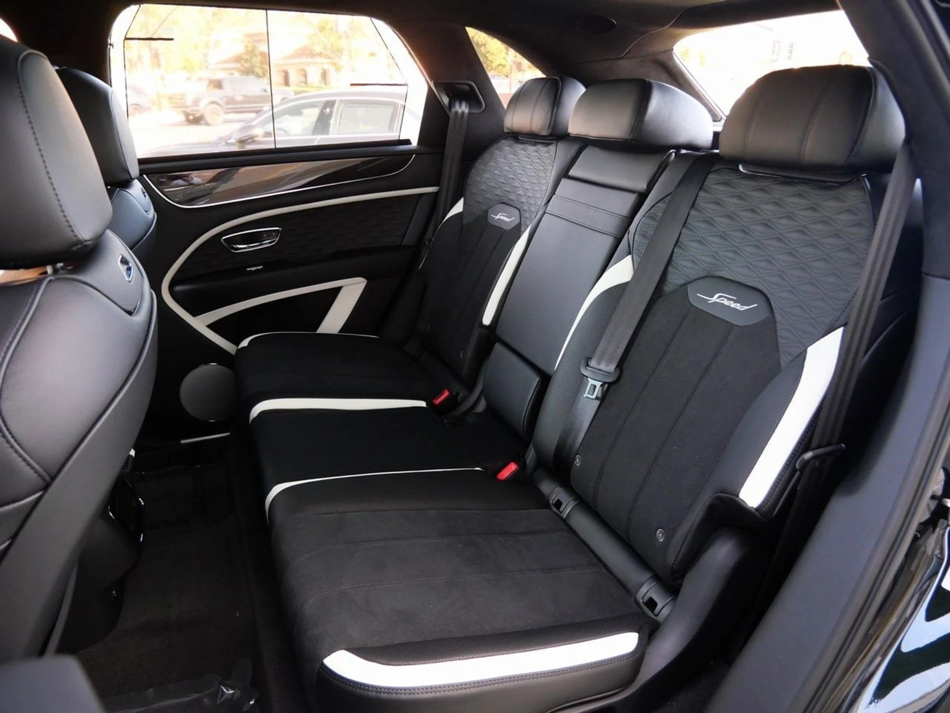 mph017_3575953313_08ad84d24f2419497e6cfe015588e202x_4989a48003