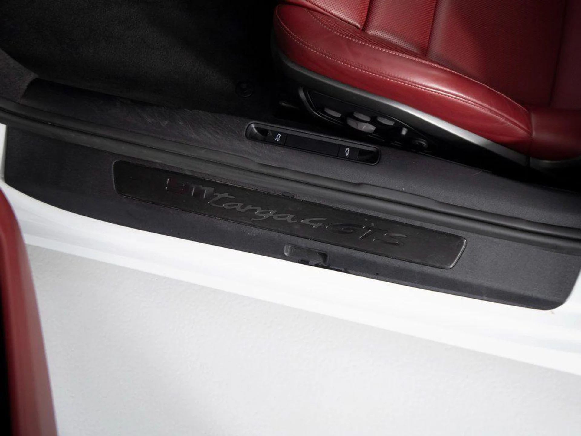 mph017_3579849134_WO_Im_Aleq6g4r_D8_E_Beoqi_Fi1_GD_3_Y_b1e6b2a8a0