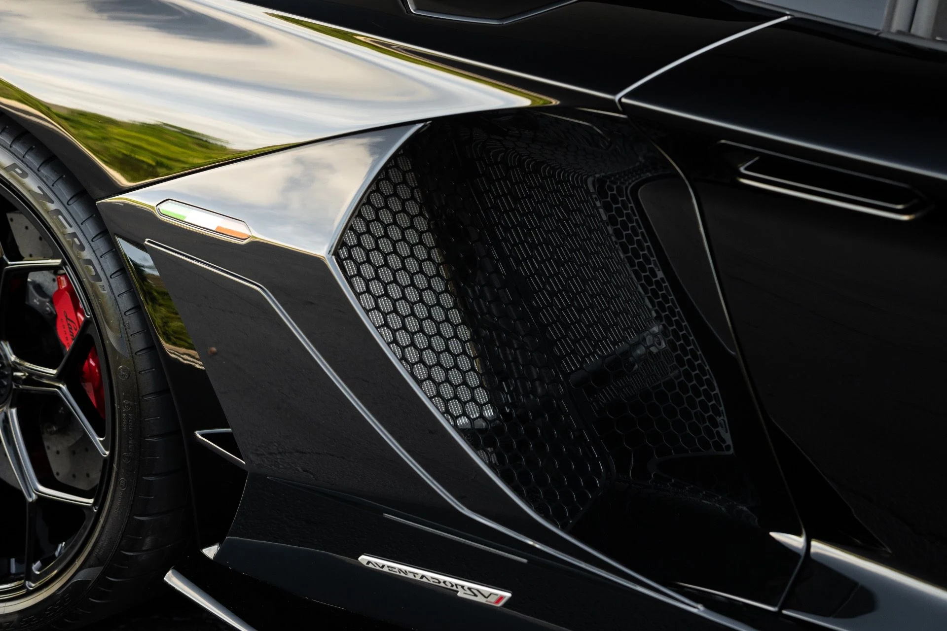 mph017_3580107917_Used_2020_Lamborghini_Aventador_LP_770_4_SVJ_Roadster_1766609834_608a8b2fea