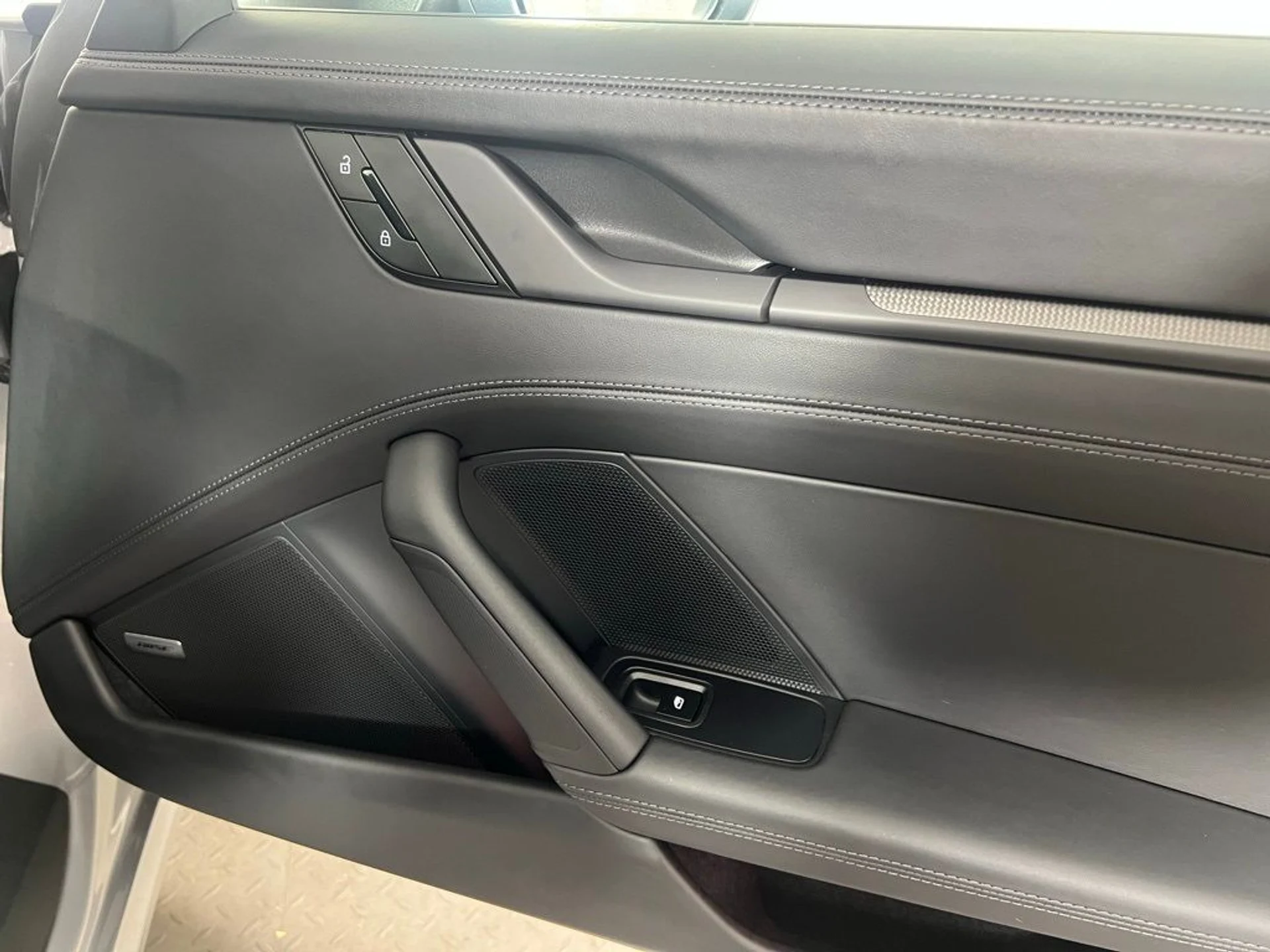 mph017_3586374672_3ceff7178f8ddc7972f2601b00df0aaa_3921439deb