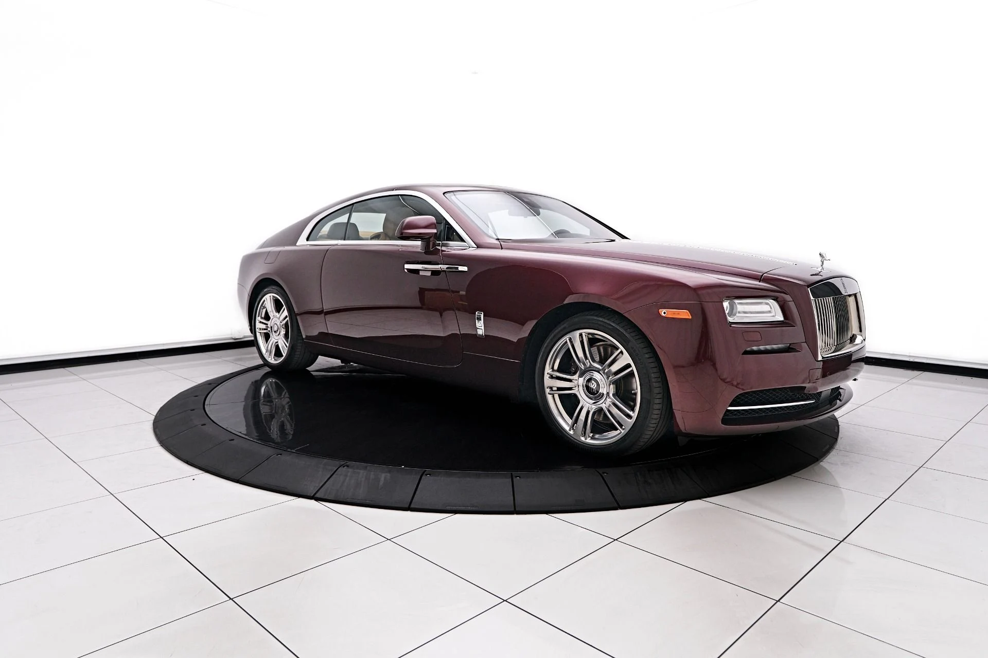 mph017_3586904070_Used_2015_Rolls_Royce_Wraith_Base_1757113589_451b33b9ab