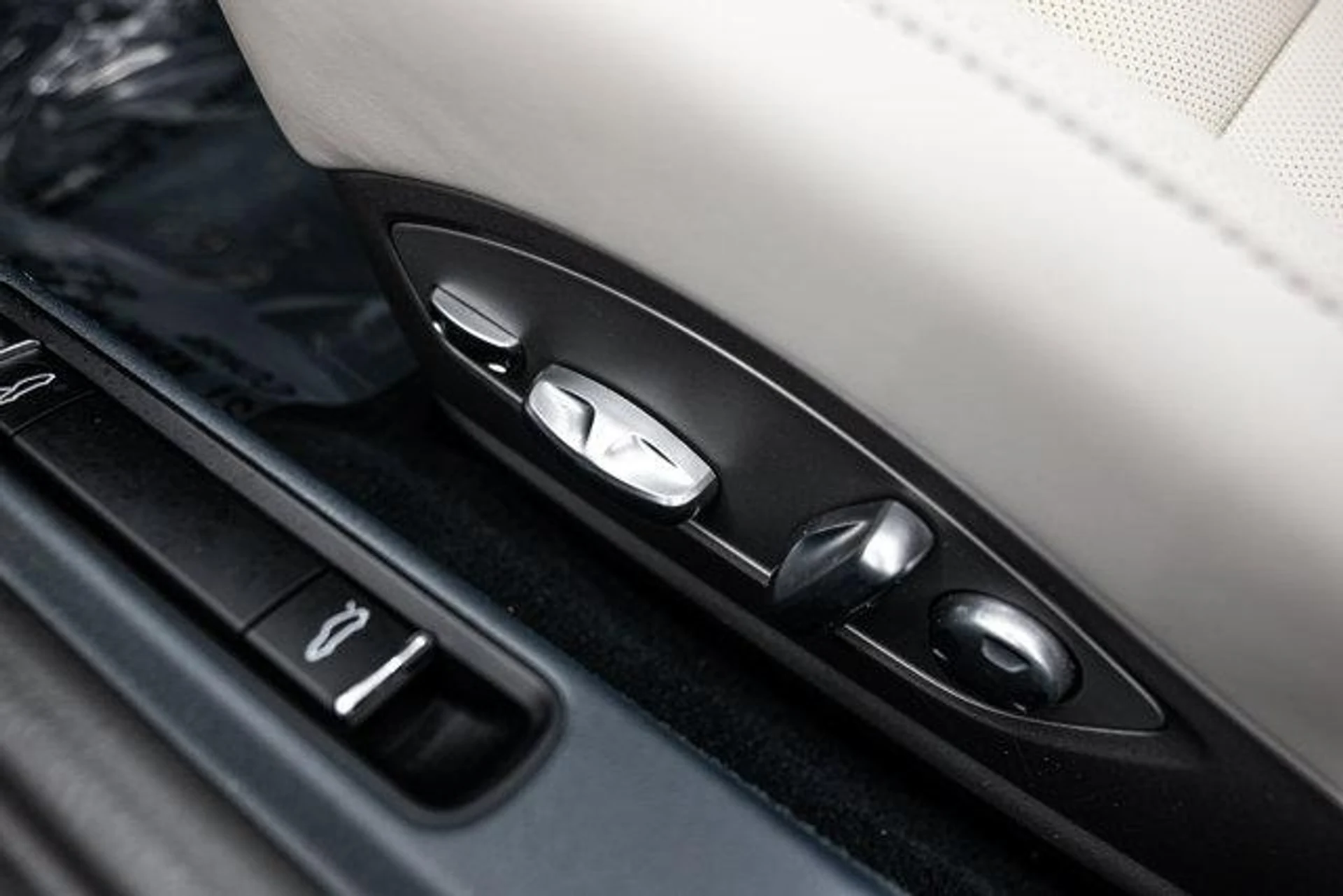 mph017_3587311165_Ks_HK_Oo_Zqwxx_UJ_7_FK_1_Xe_Ng_d67c_fe6b2ccc09