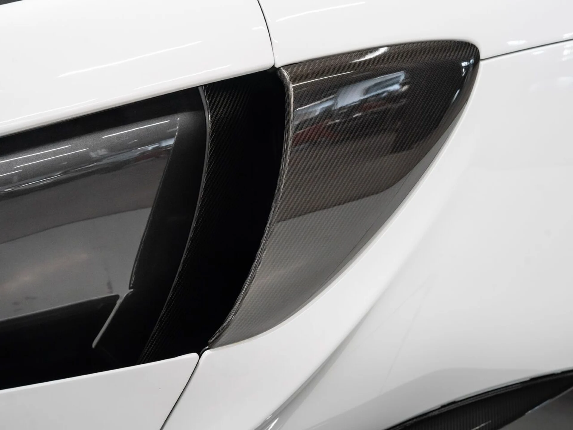 mph017_3591137579_mclaren_570s_2019_8be268d9fd