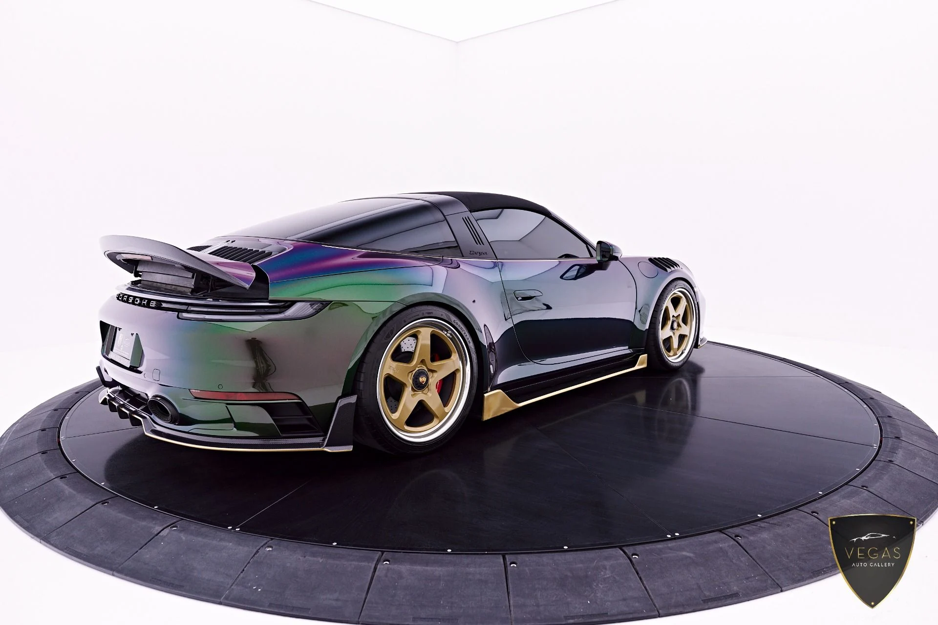 mph017_3592465426_Used_2023_Porsche_911_Targa_4_GTS_1782343354_71ead6b18c