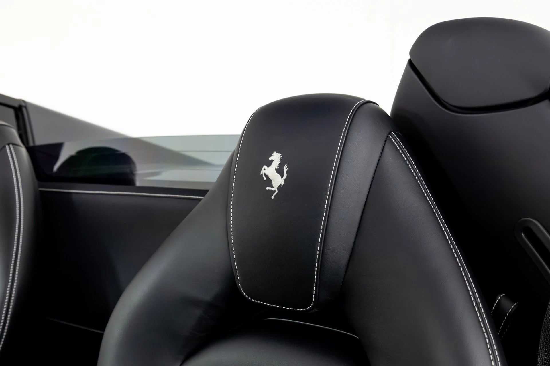 mph017_3593464886_Used_2018_Ferrari_488_Spider_1768934432_cdc27c3de0