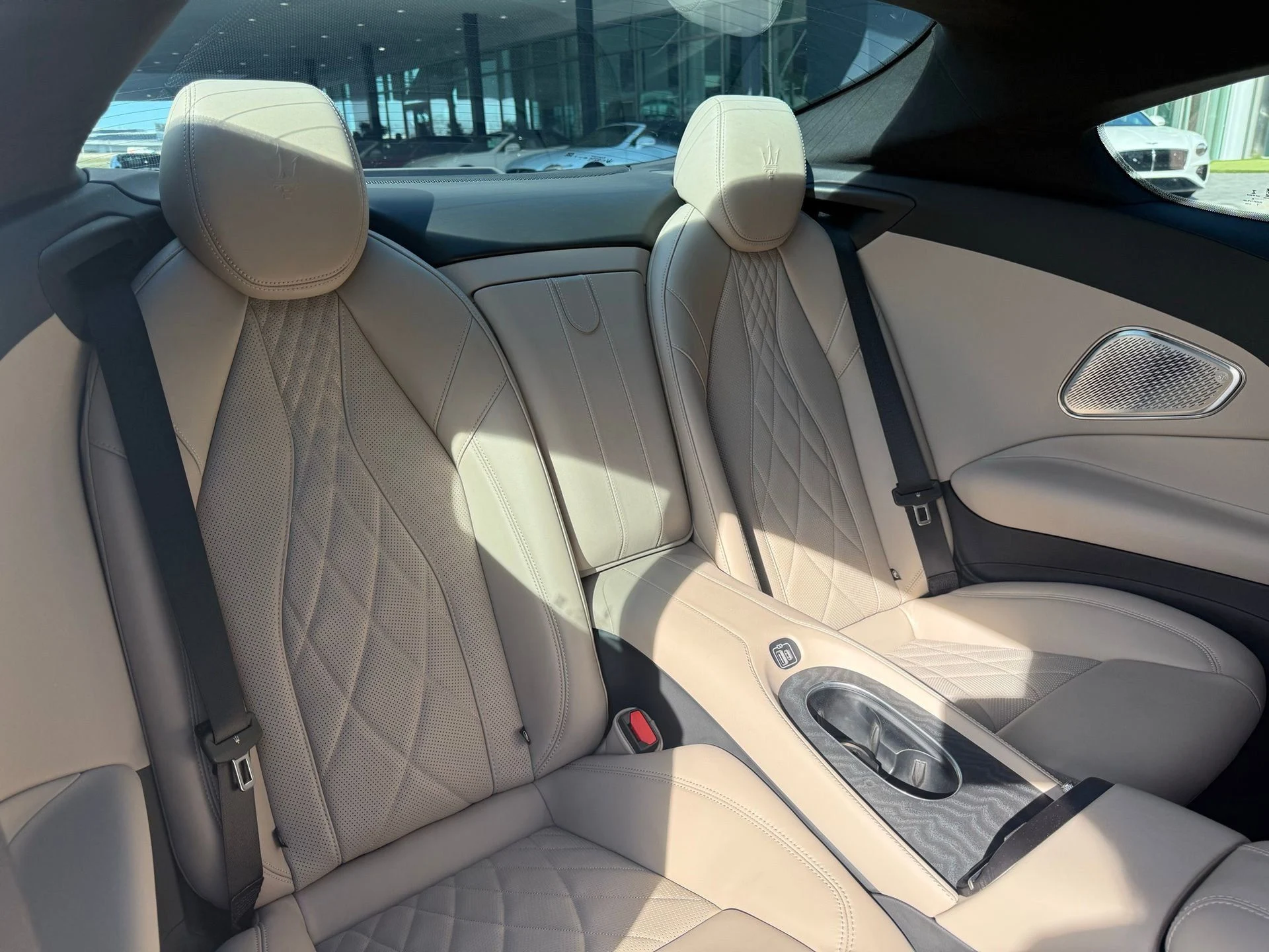 mph017_3593537241_9426fe27bf9f4b46878acb98550d79ca_910c35e0ce