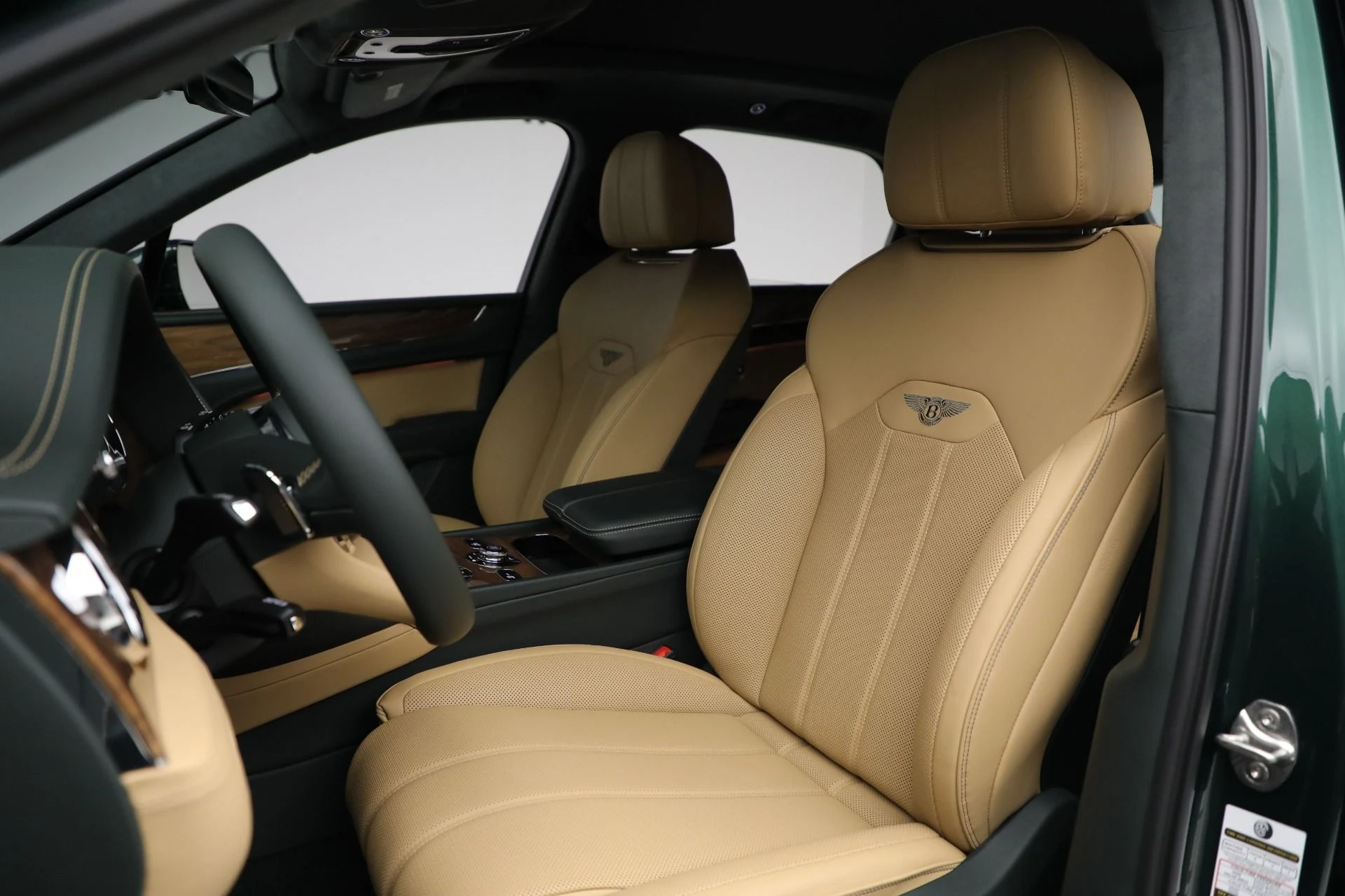 mph017_3597255073_New_2025_Bentley_Bentayga_V8_11ae3c990e