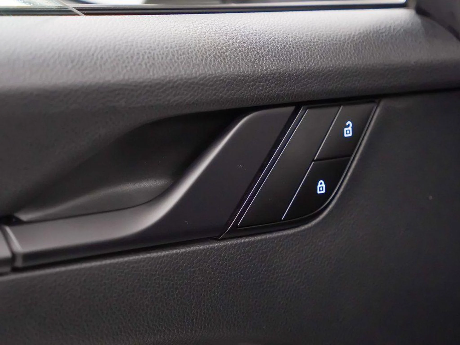 mph017_3597761683_0yf_Cdud5w_Wpj_G2_XH_61f7d8k_Le3_I_5d78062270