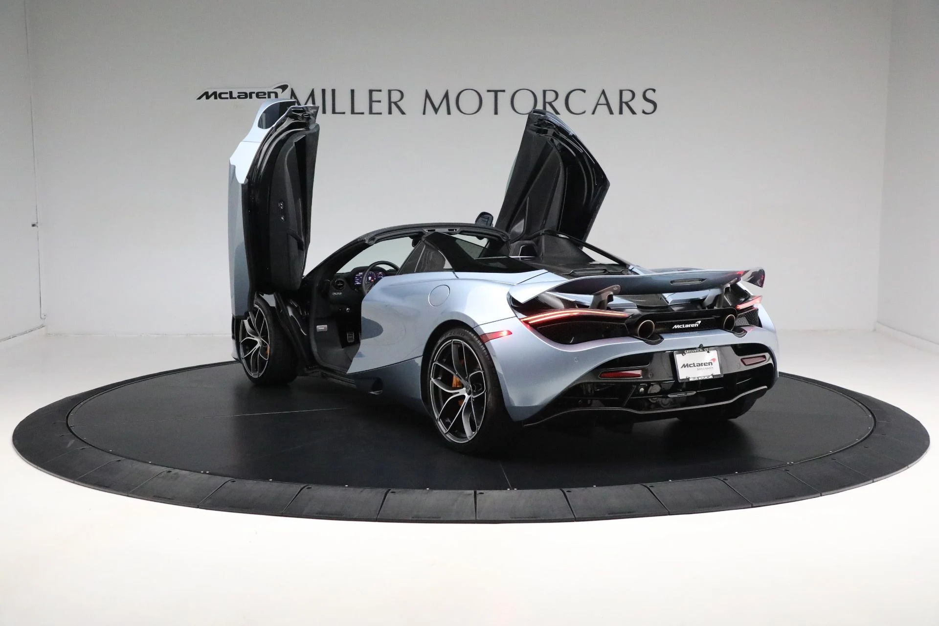 mph017_3599363481_Used_2023_Mc_Laren_720_S_Spider_Performance_39161f7753