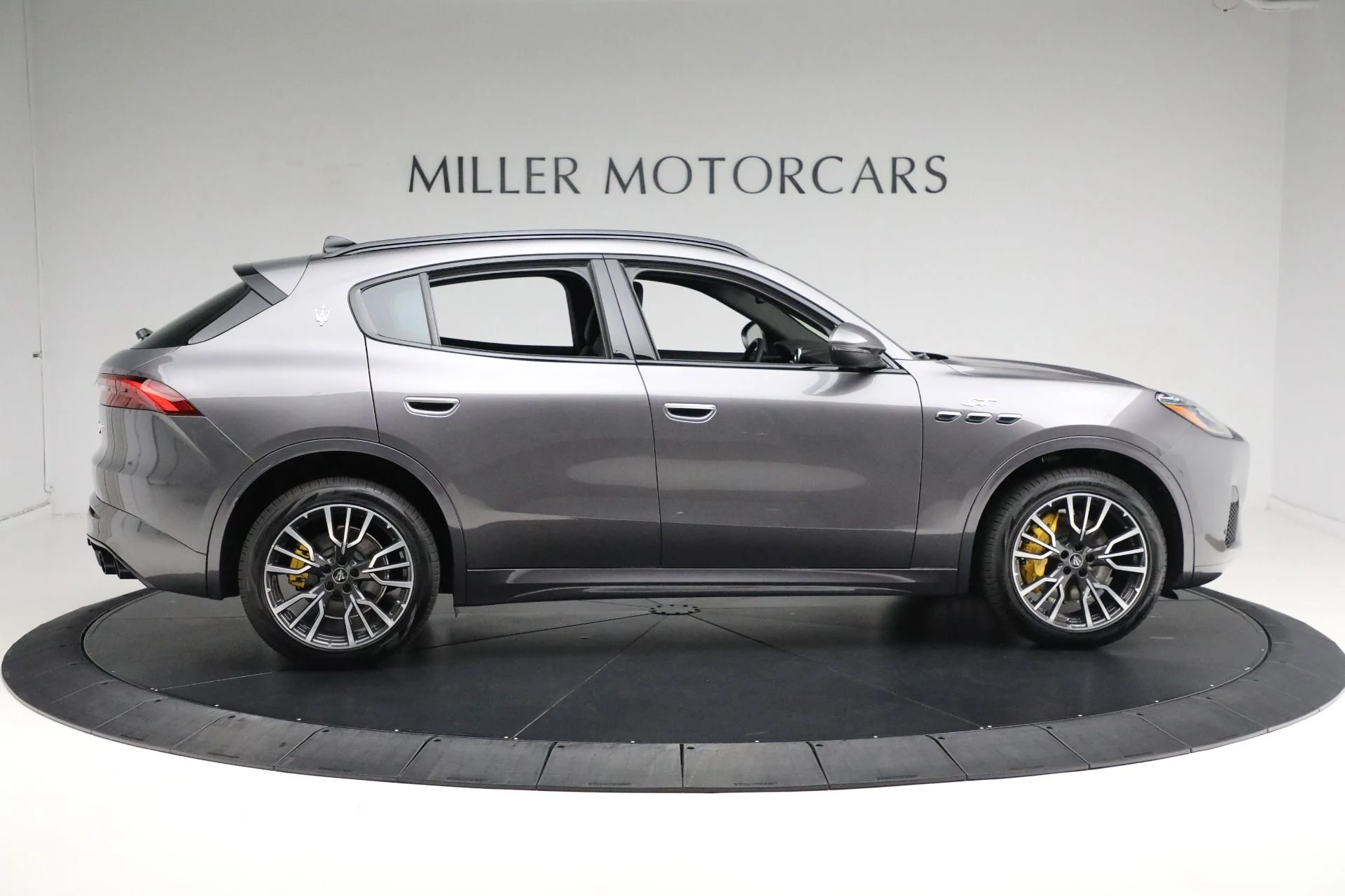 mph017_3606804198_New_2024_Maserati_Grecale_GT_6f636c24ad