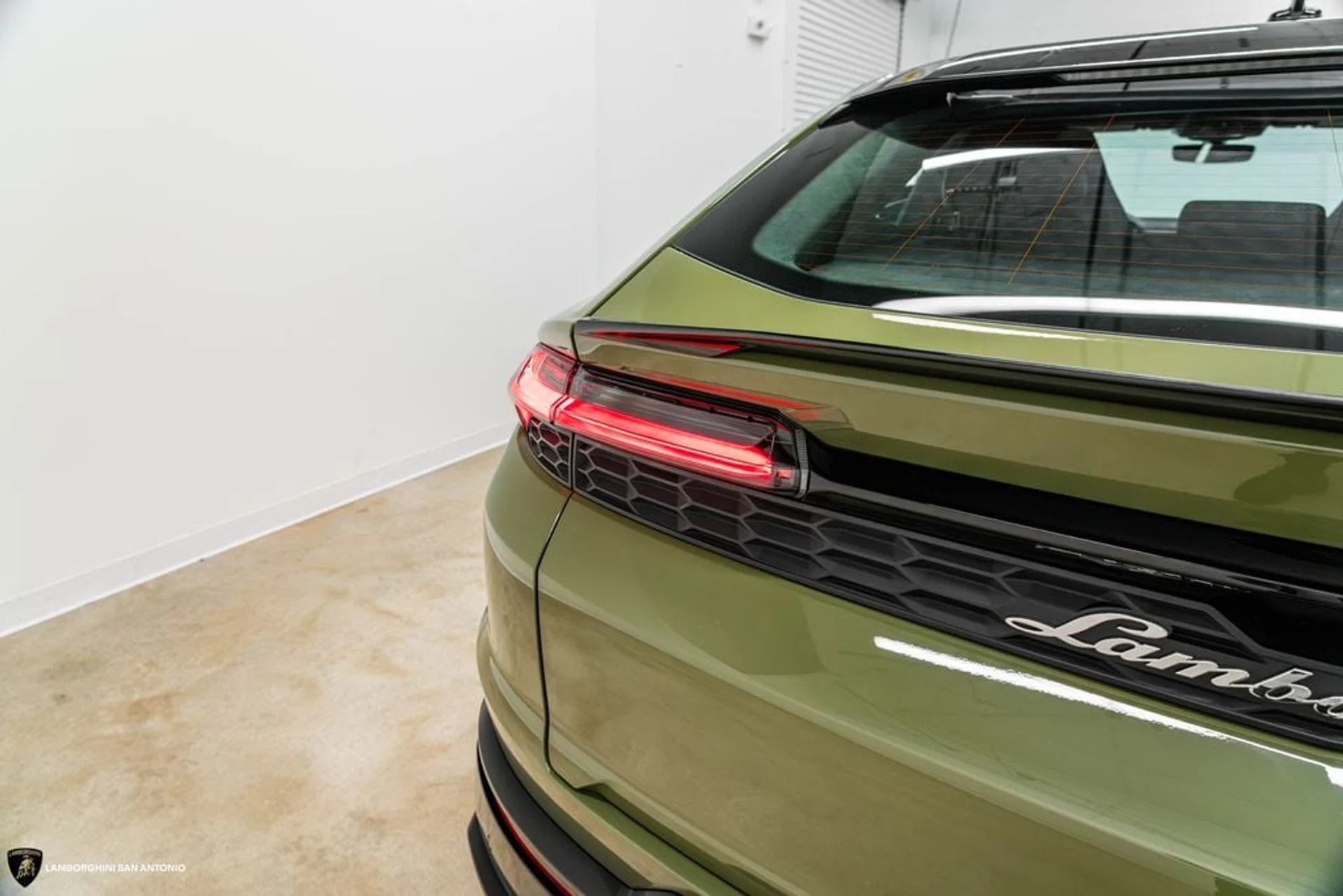 mph017_3613042237_a6e5bf865b9729ed82484064834d167ax_37f32ba030