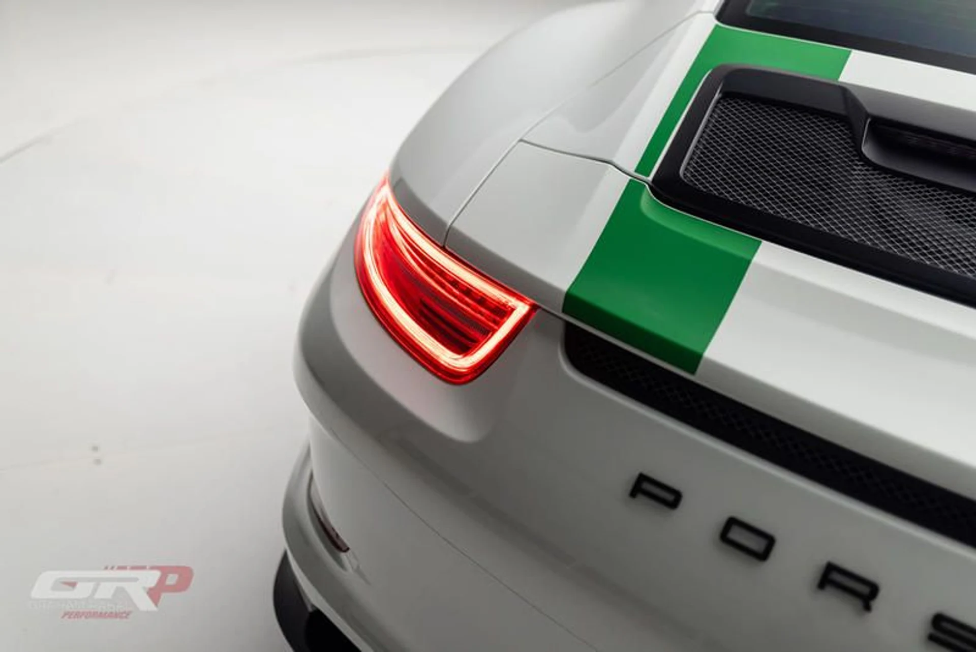 mph017_3615827301_B6_B2_DF_2_F_886_C_4_FAC_AA_87_E682_FFA_8_C03_E_289b9247c4